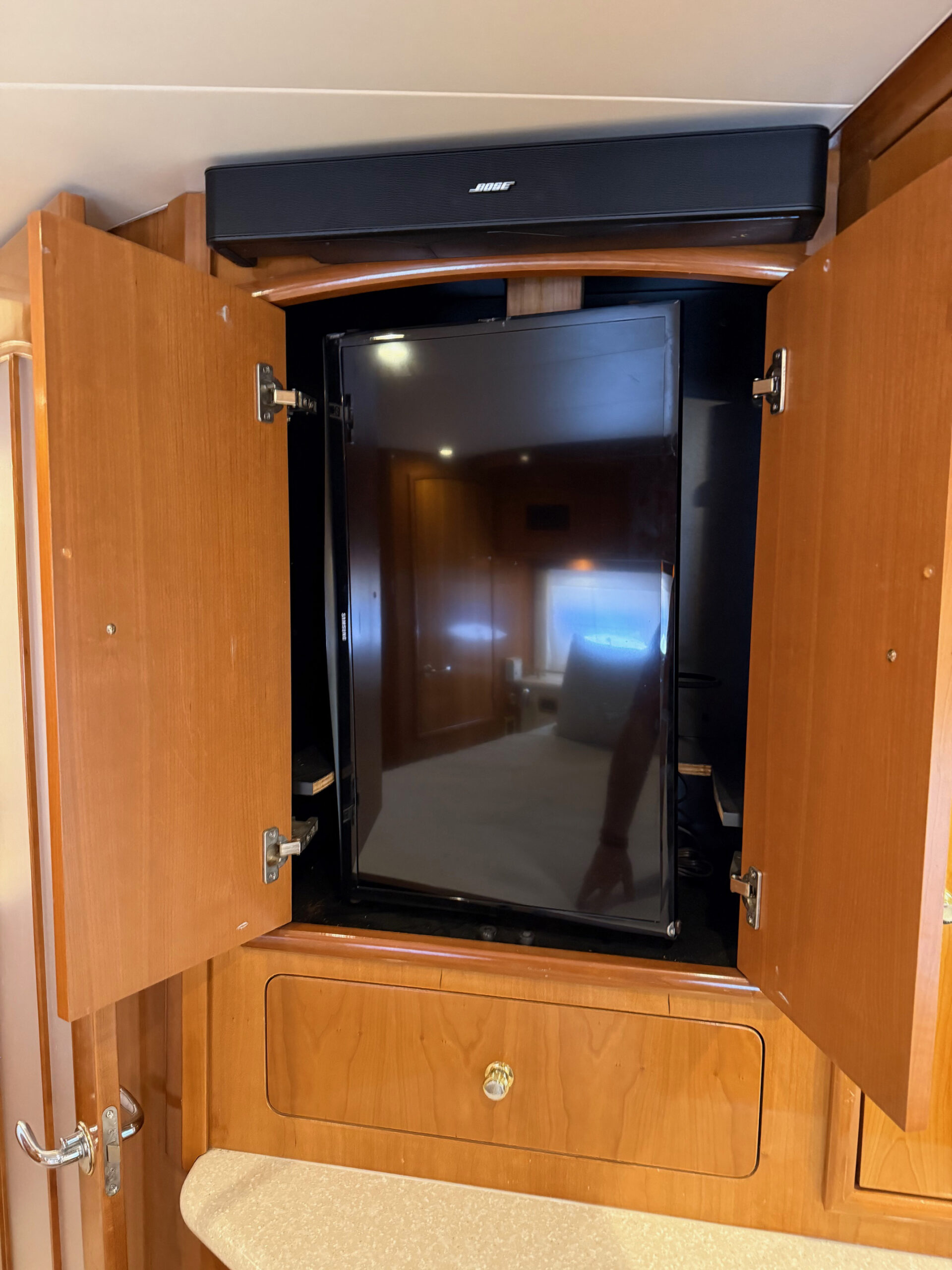 2002 50' Carver "506 Motor Yacht" - Image 58