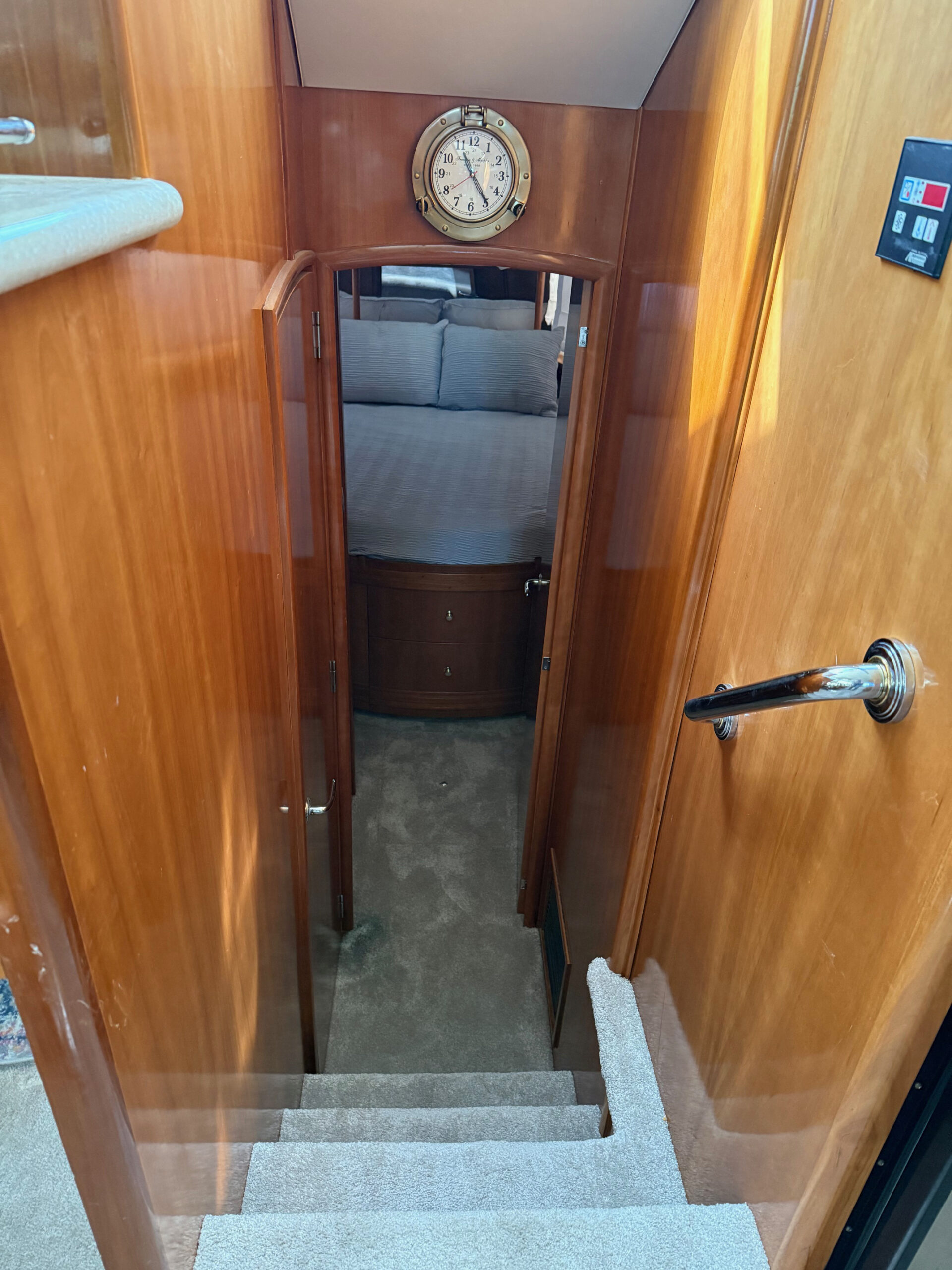 2002 50' Carver "506 Motor Yacht" - Image 35