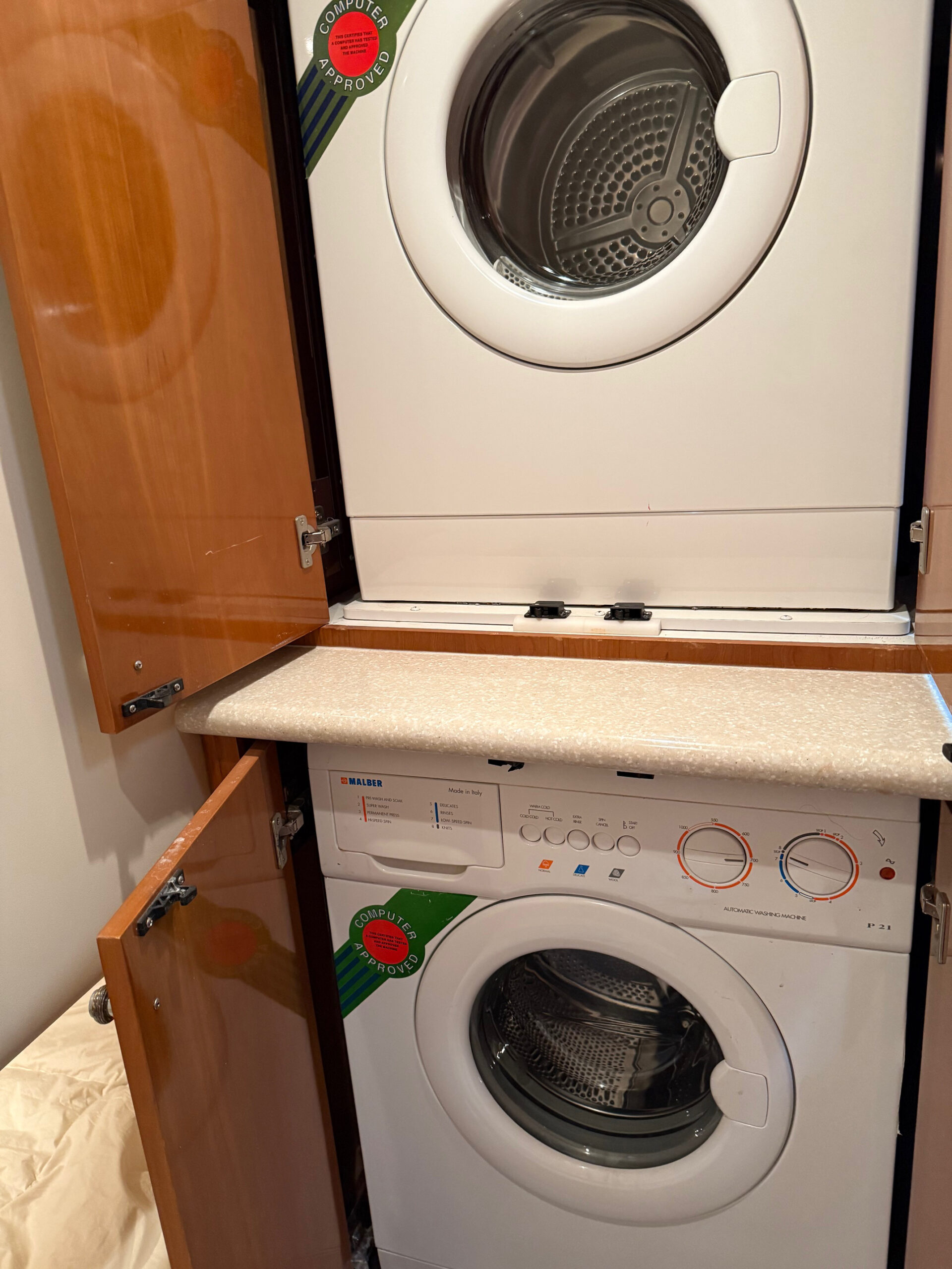 2002 50' Carver "506 Motor Yacht" - Image 40