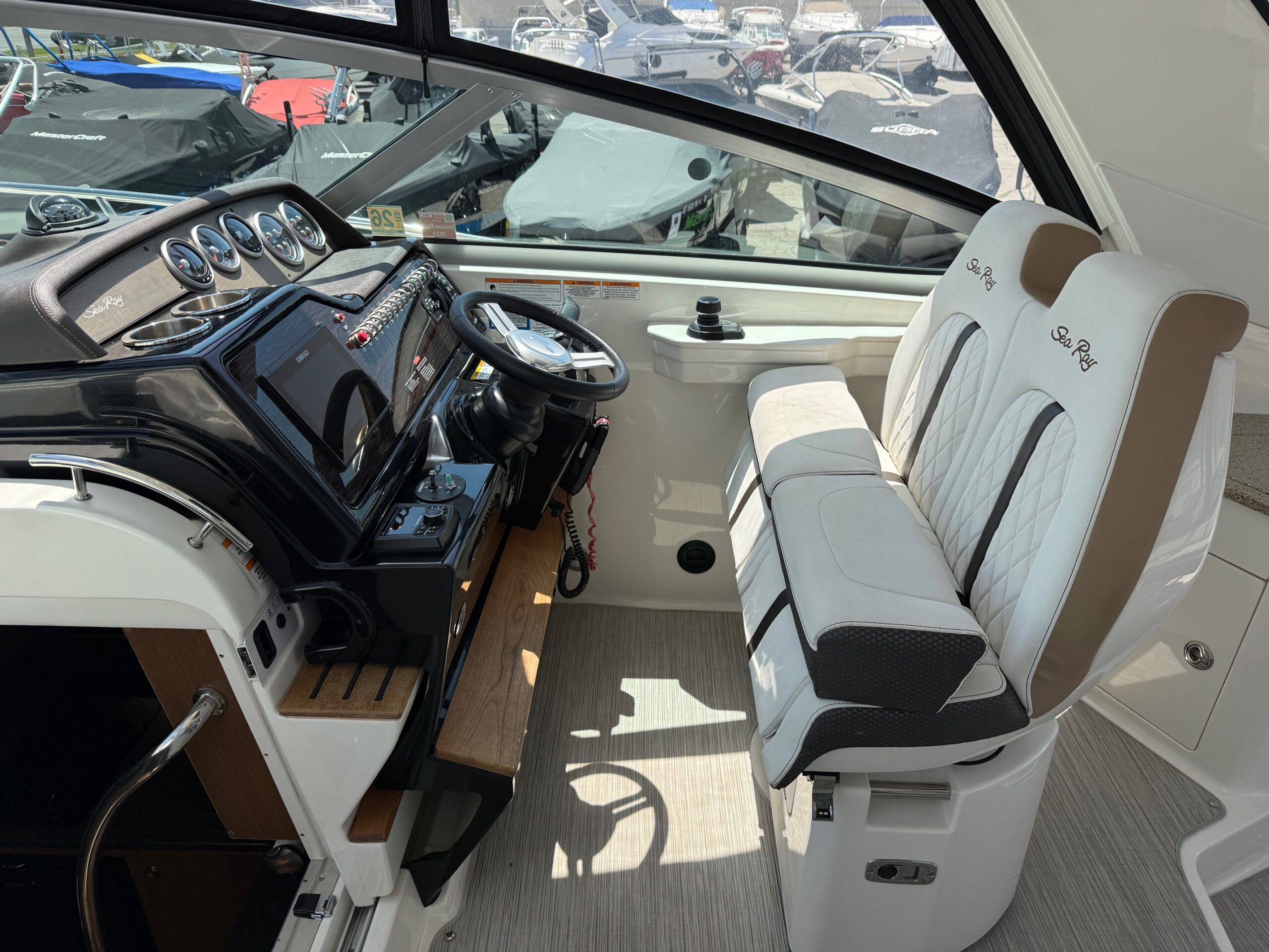 2018 35' Sea Ray "Sundancer 350 Axius" Yacht - Image 30