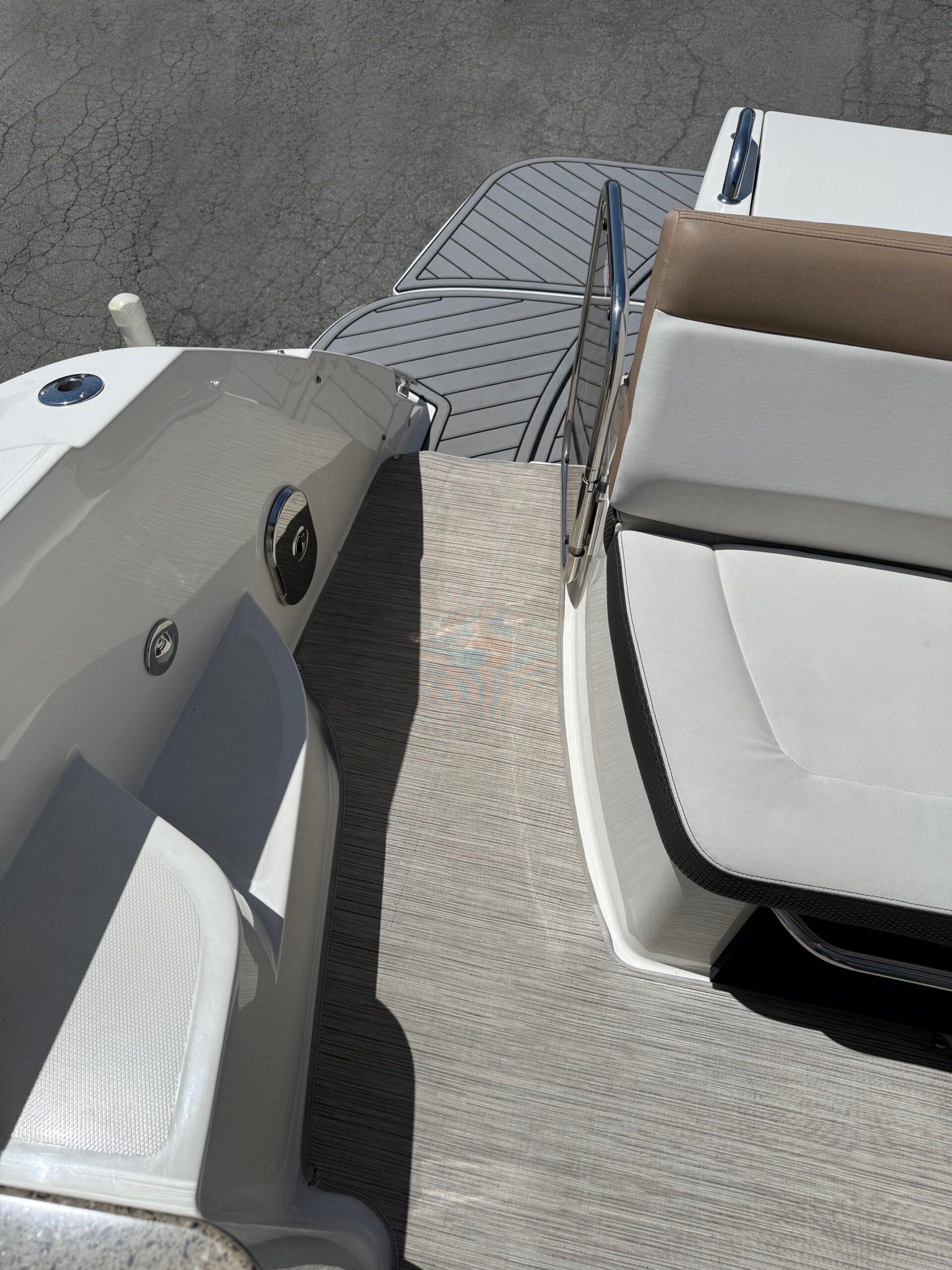 2018 35' Sea Ray "Sundancer 350 Axius" Yacht - Image 38