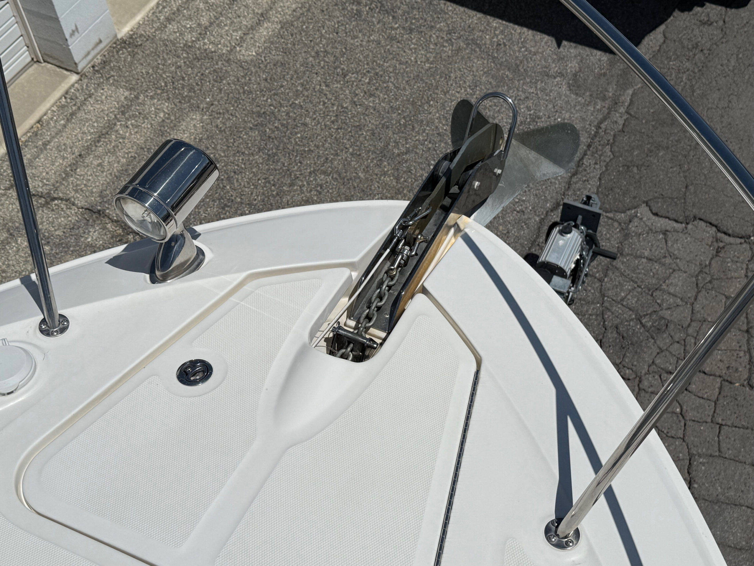 2018 35' Sea Ray "Sundancer 350 Axius" Yacht - Image 17