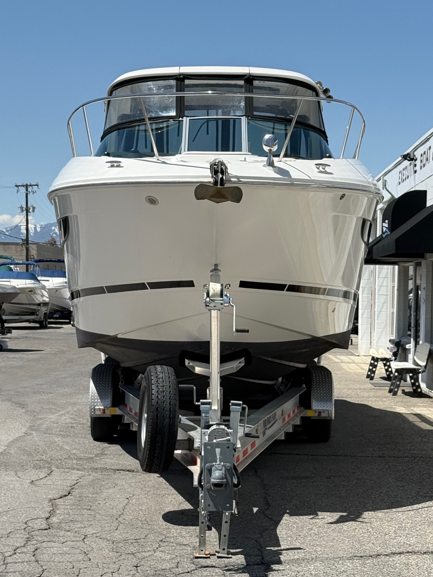 2018 35' Sea Ray "Sundancer 350 Axius" Yacht - Image 12