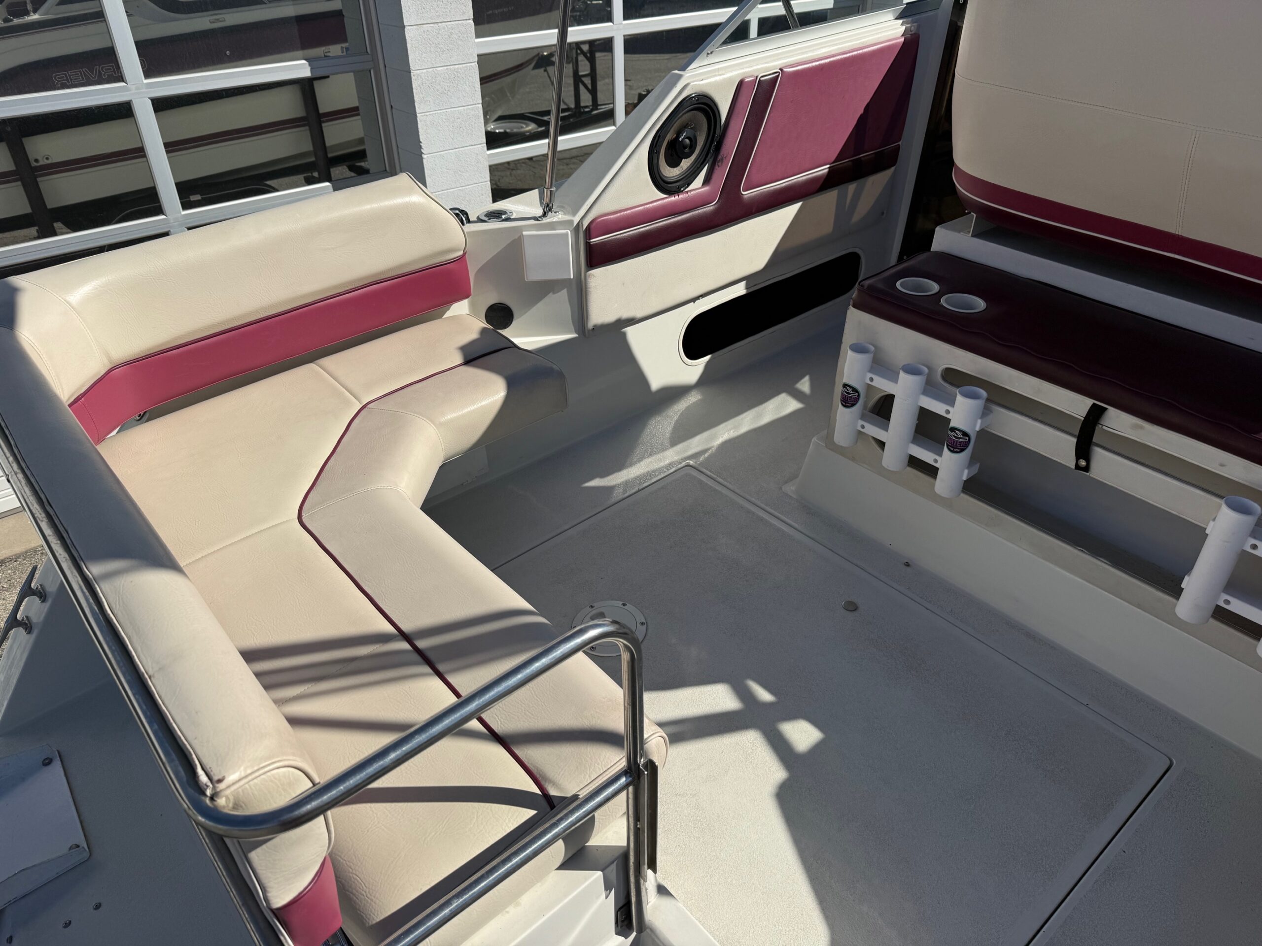 1990 21' Carver "Montego 2157" Cruiser - Image 13