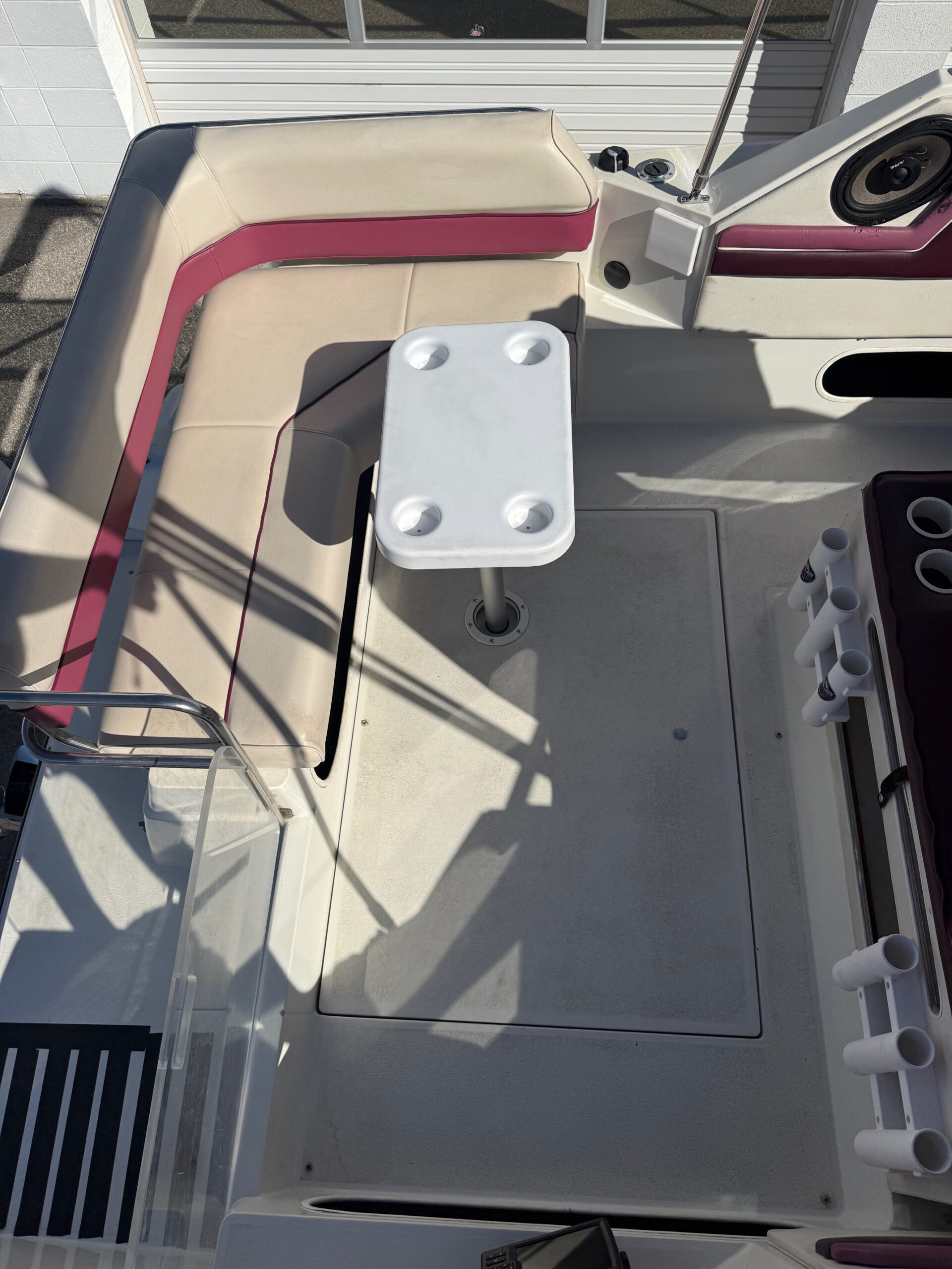 1990 21' Carver "Montego 2157" Cruiser - Image 14