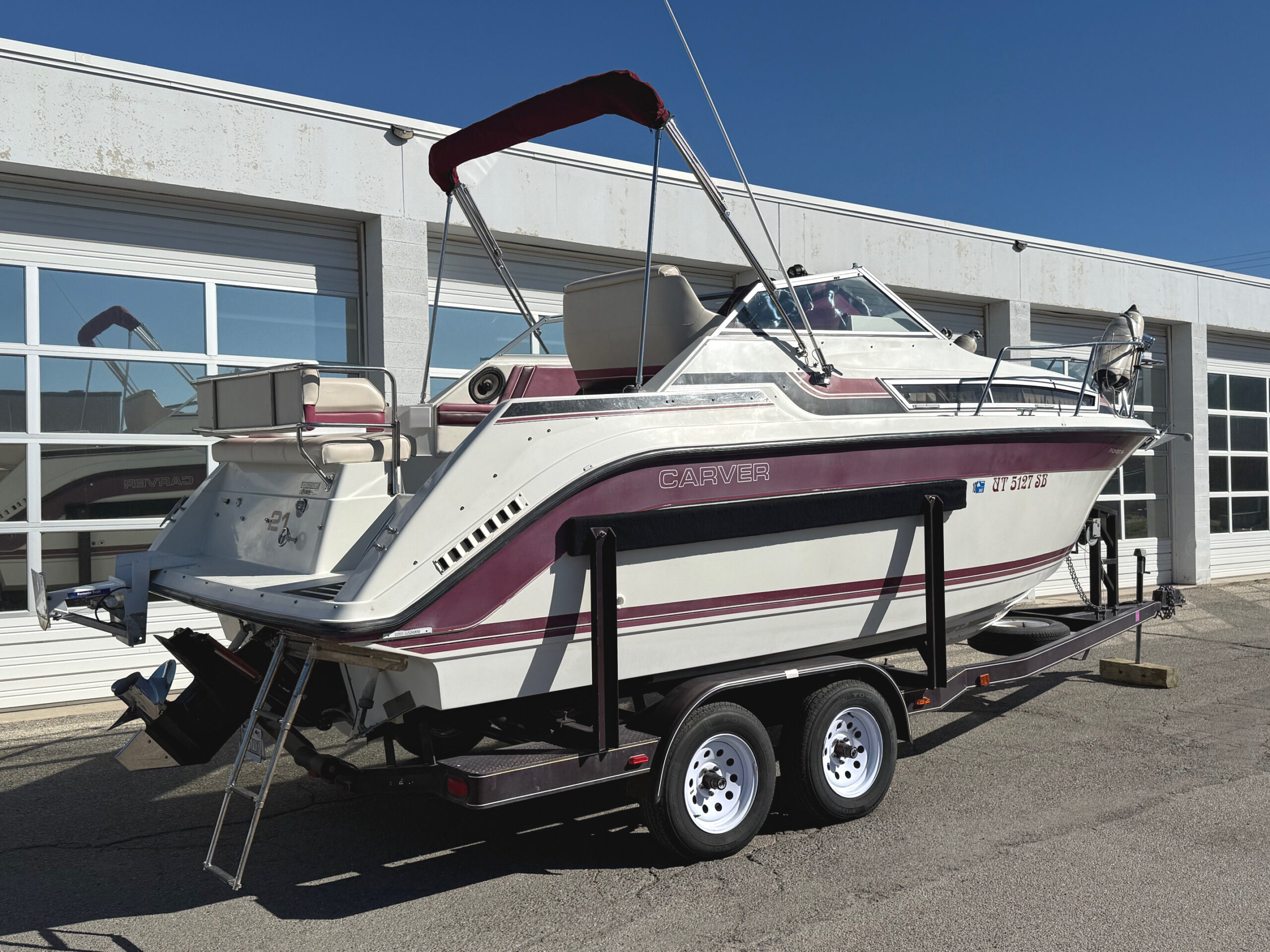 1990 21' Carver "Montego 2157" Cruiser - Image 3