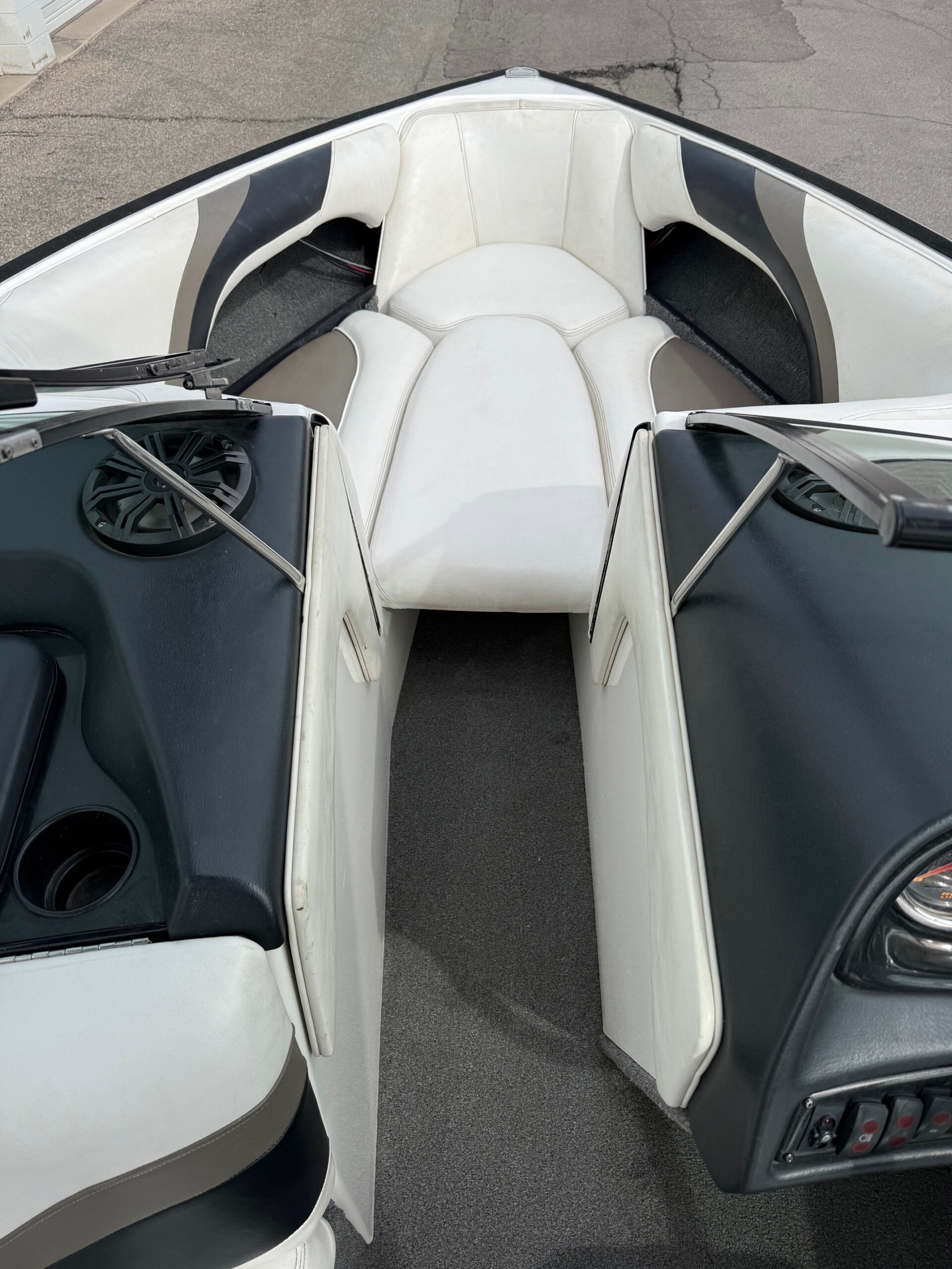 2006 21' Malibu "V-Ride" Bowrider - Image 13