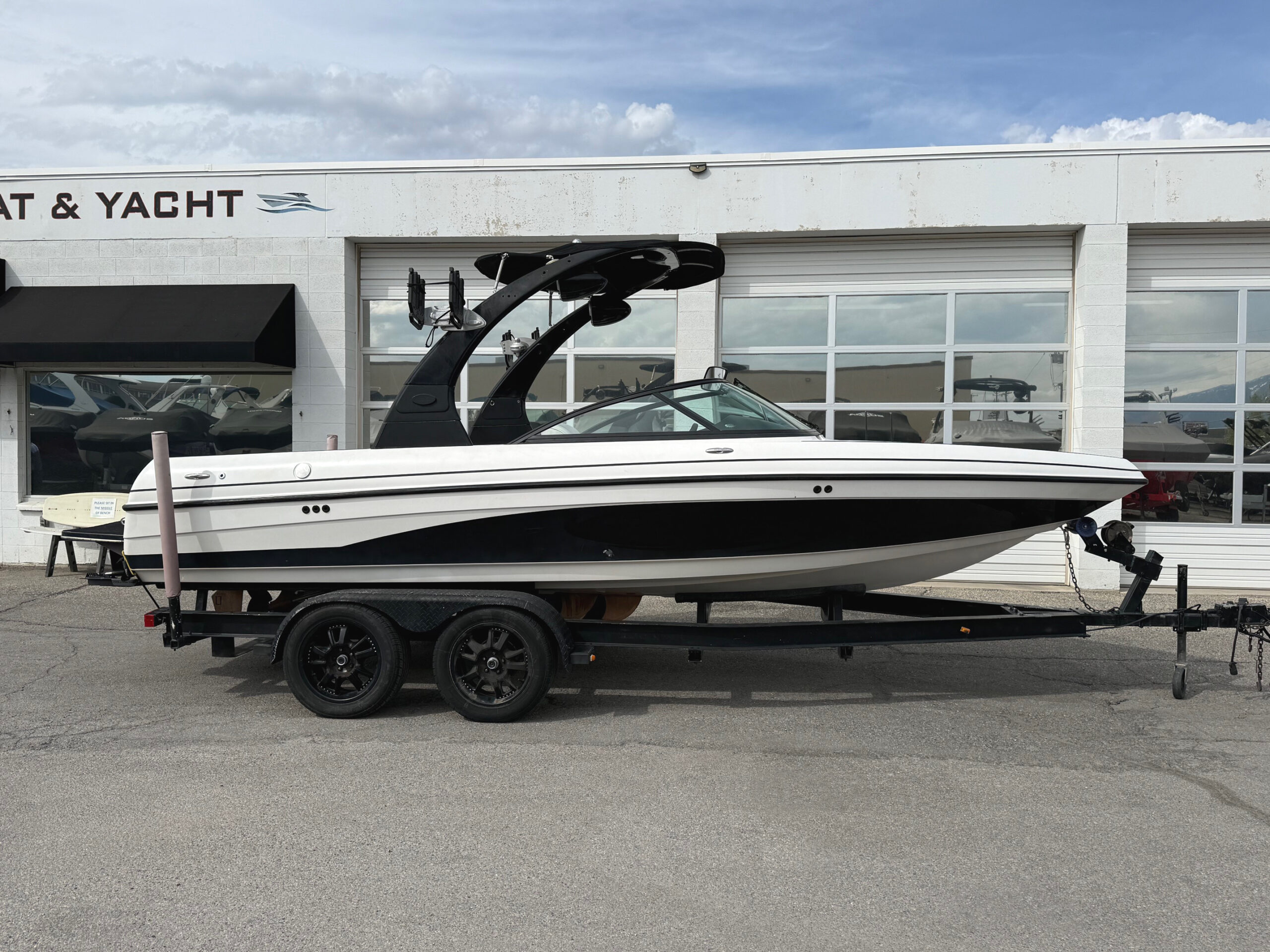 2006 21' Malibu "V-Ride" Bowrider