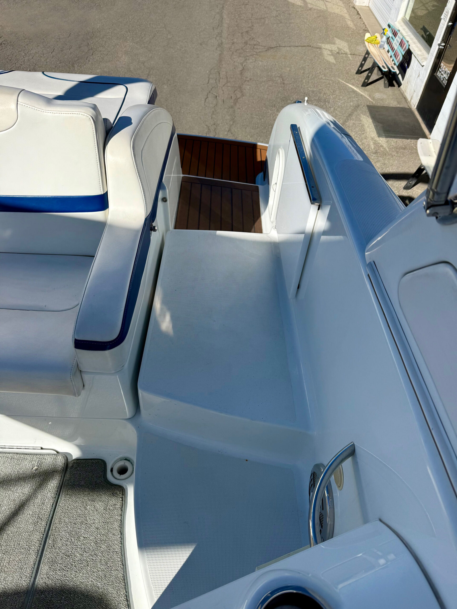 2009 35' Formula "350 Sun Sport" - Image 24