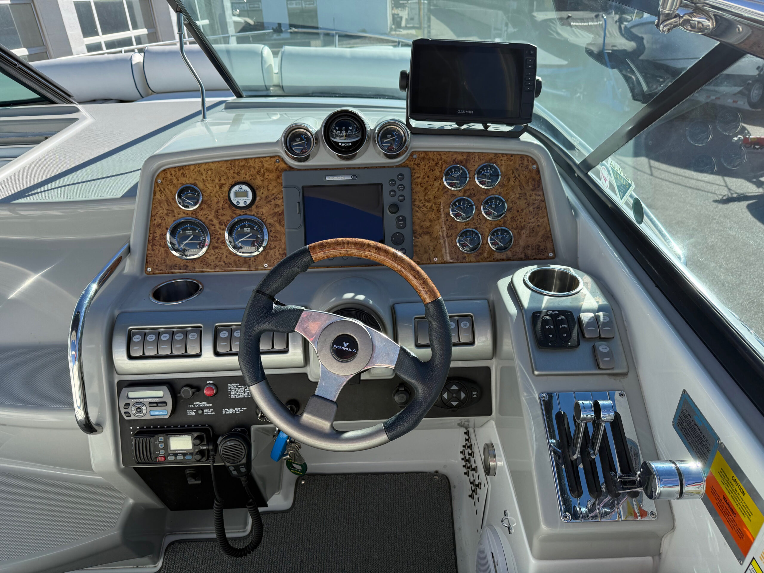 2009 35' Formula "350 Sun Sport" - Image 32