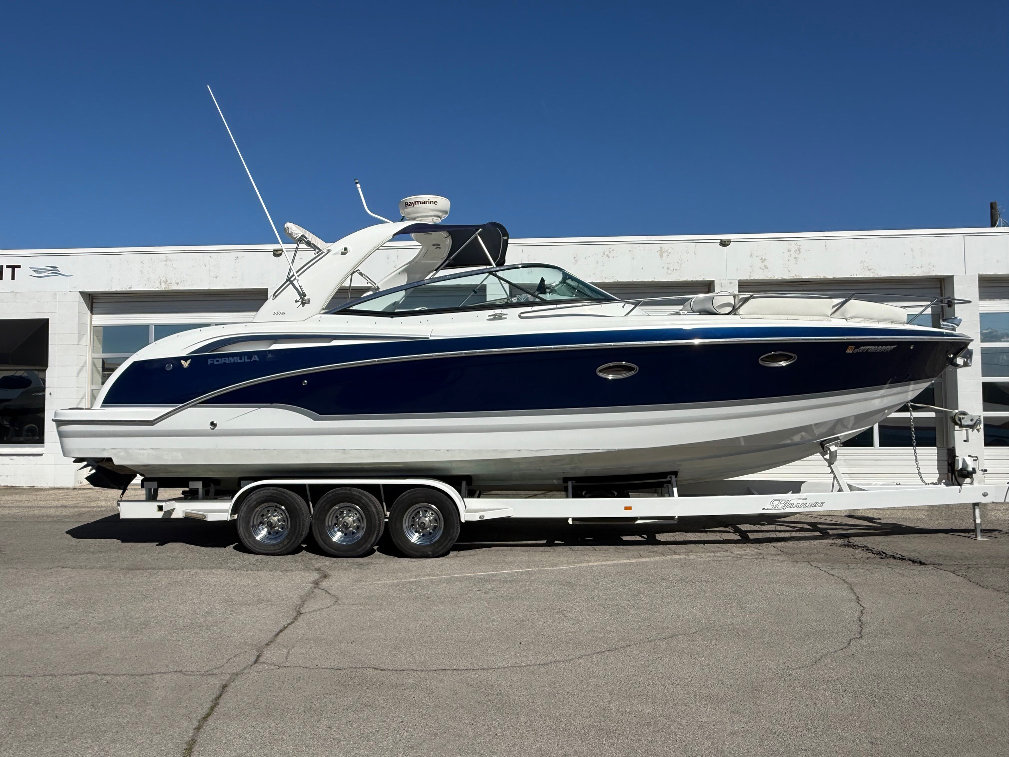 2009 35' Formula "350 Sun Sport" - Image 2