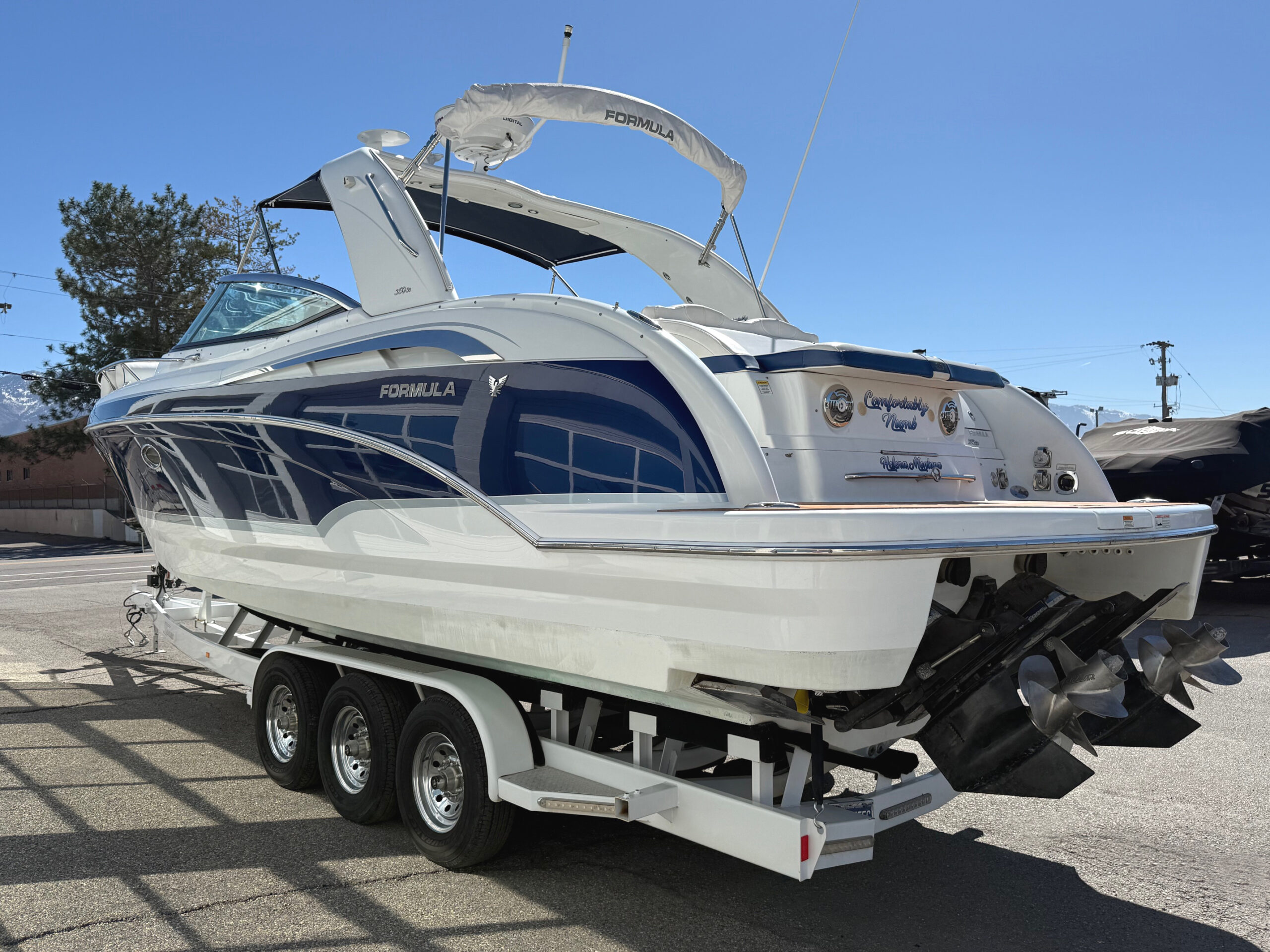 2009 35' Formula "350 Sun Sport" - Image 7