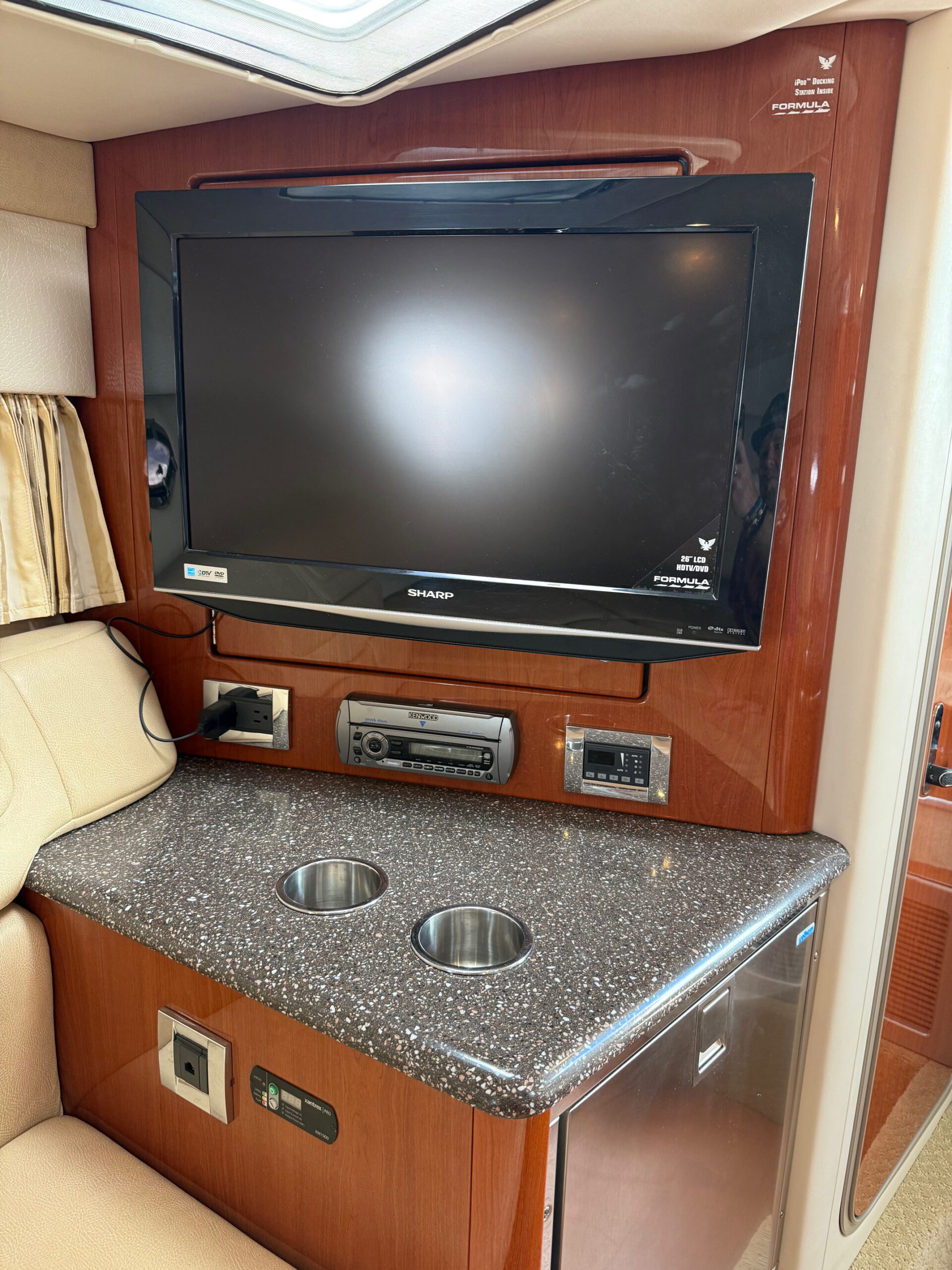 2009 35' Formula "350 Sun Sport" - Image 55