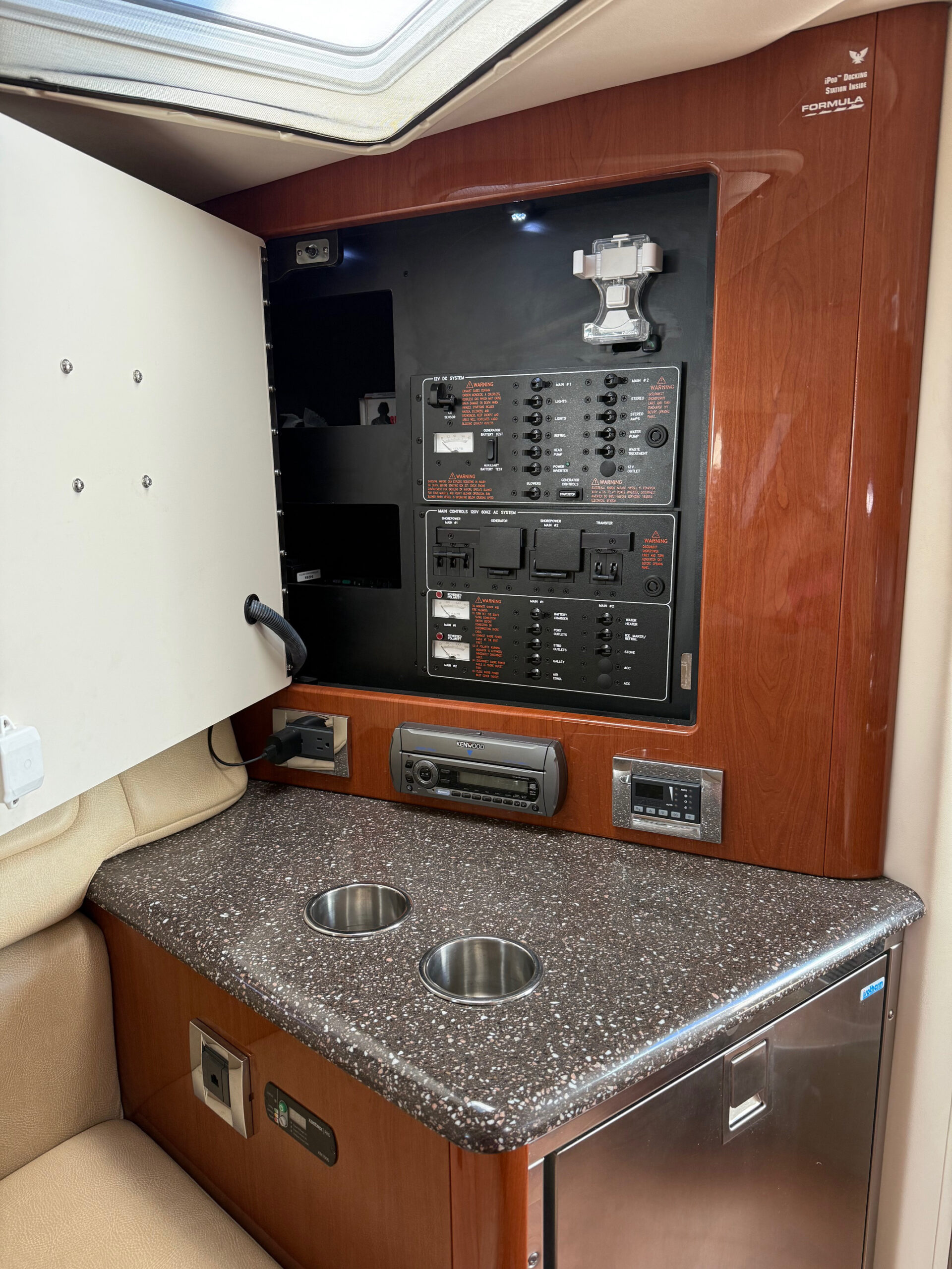 2009 35' Formula "350 Sun Sport" - Image 56