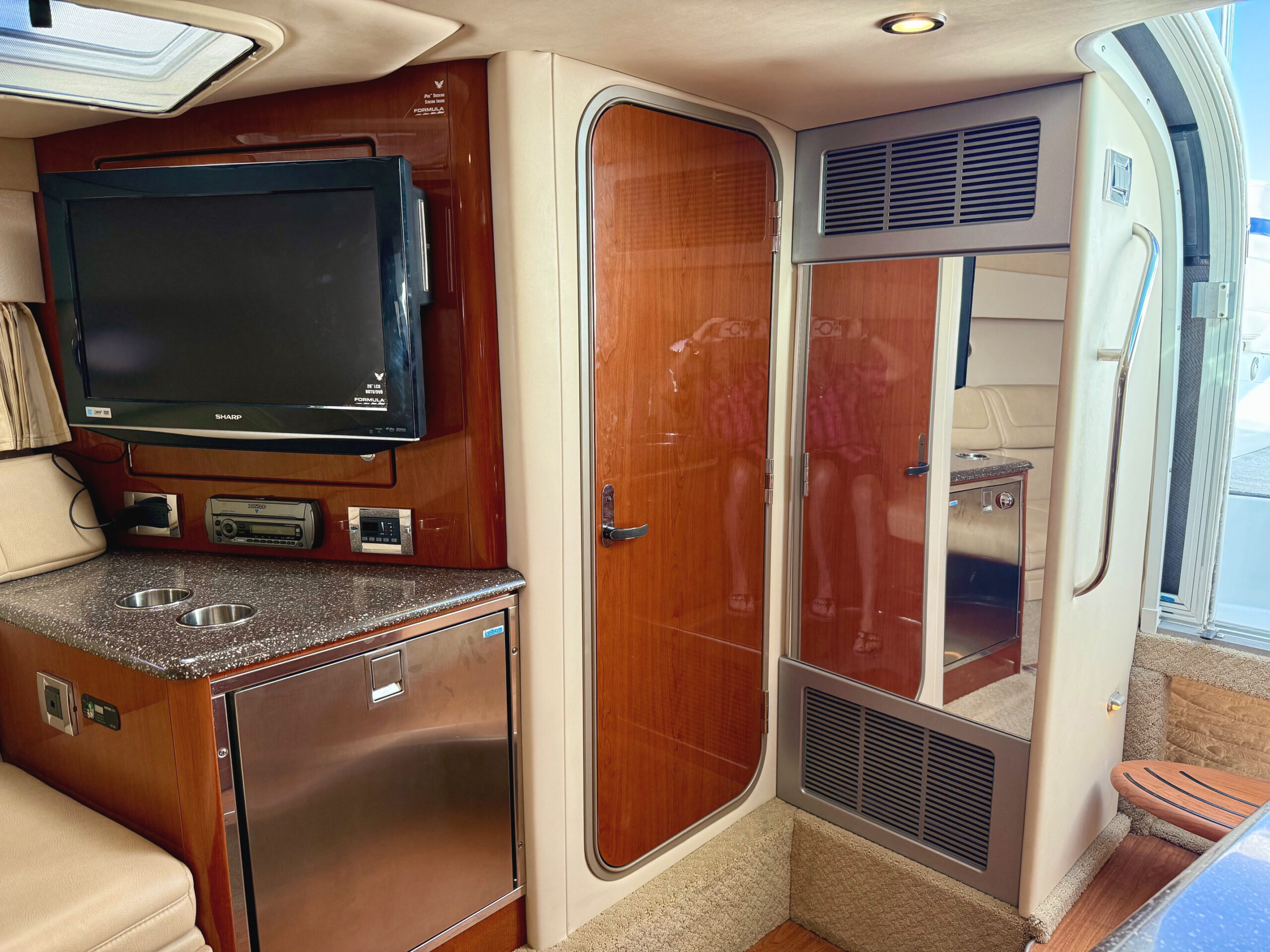 2009 35' Formula "350 Sun Sport" - Image 58