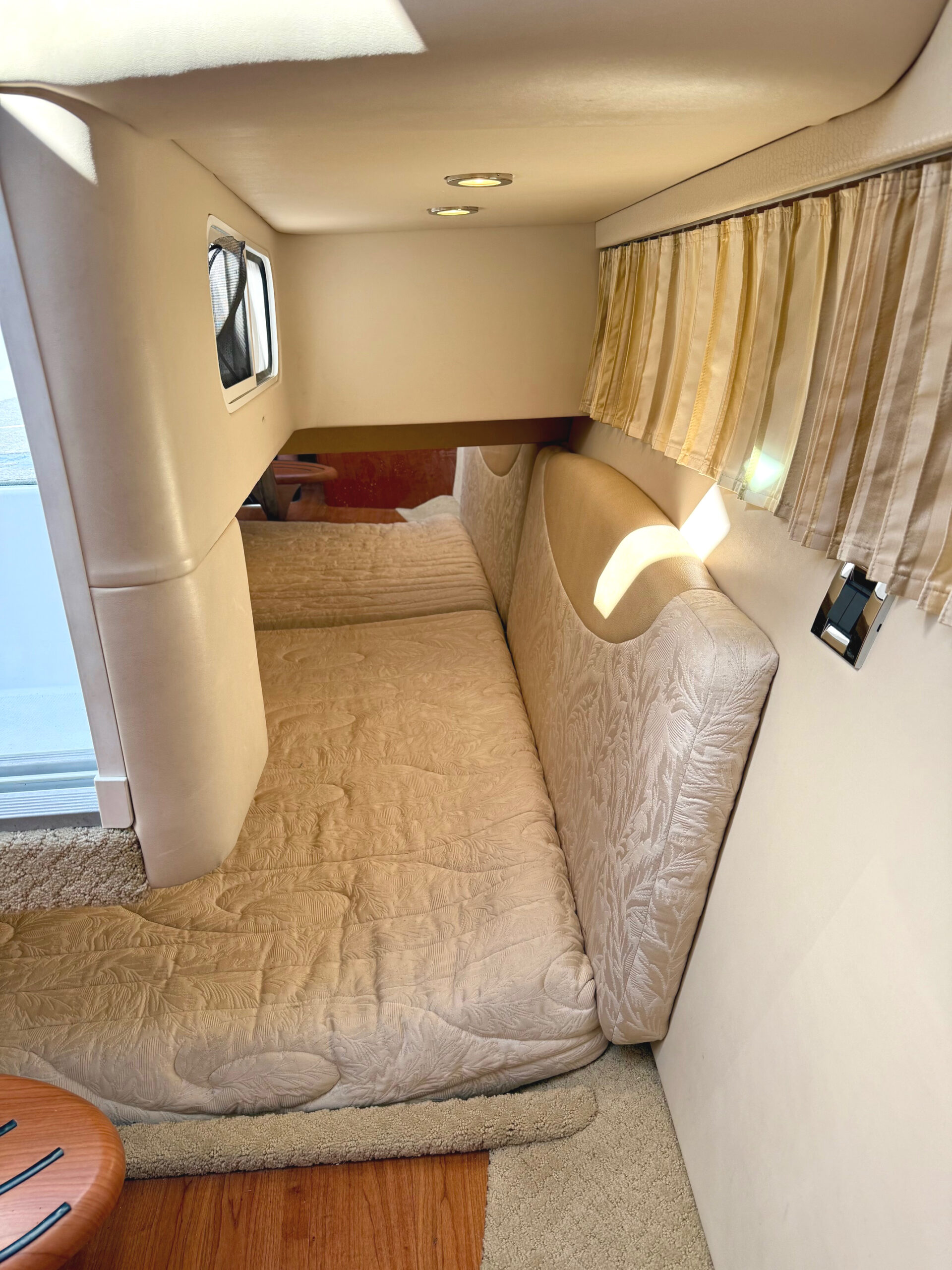 2009 35' Formula "350 Sun Sport" - Image 48