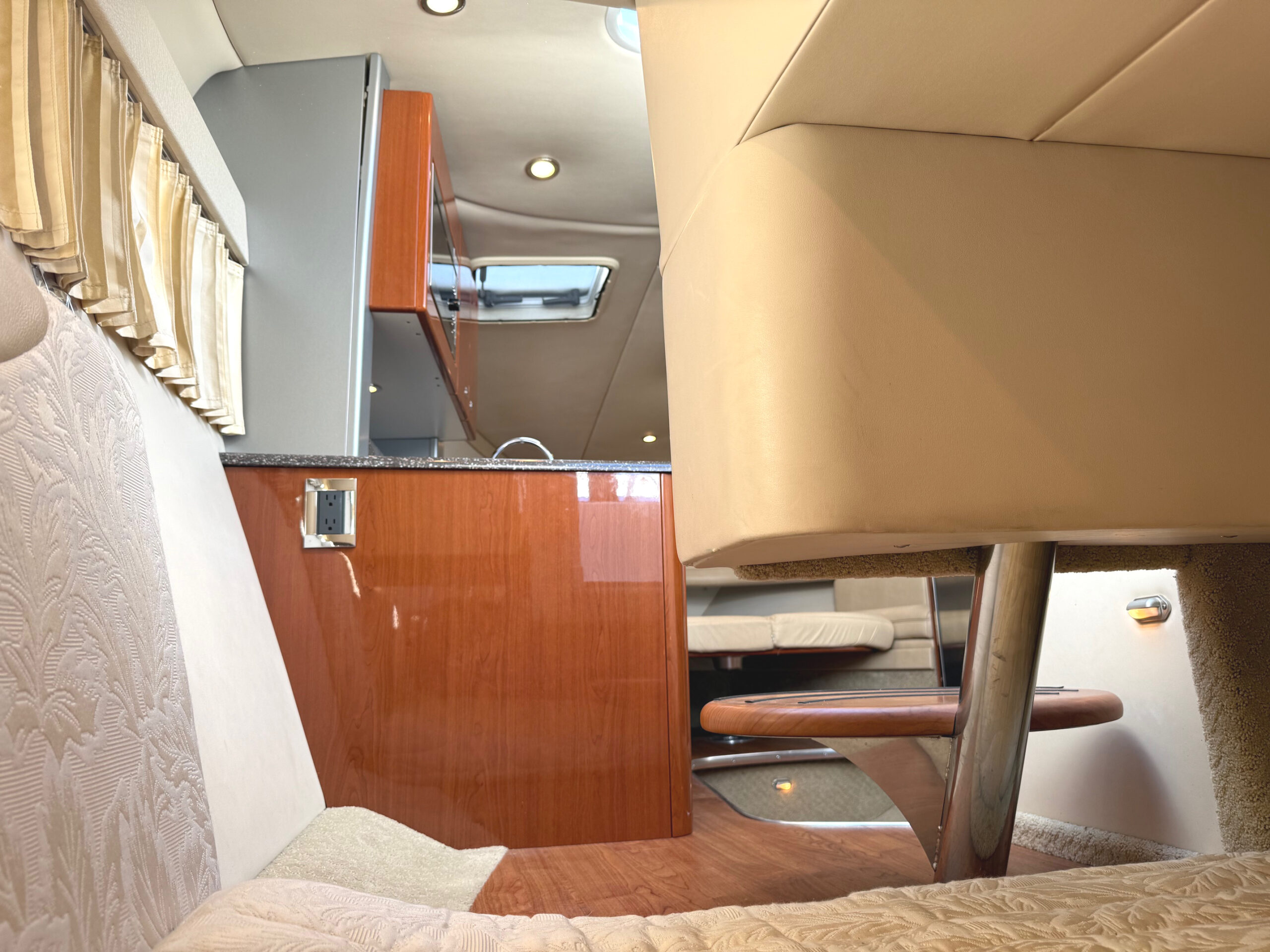 2009 35' Formula "350 Sun Sport" - Image 50