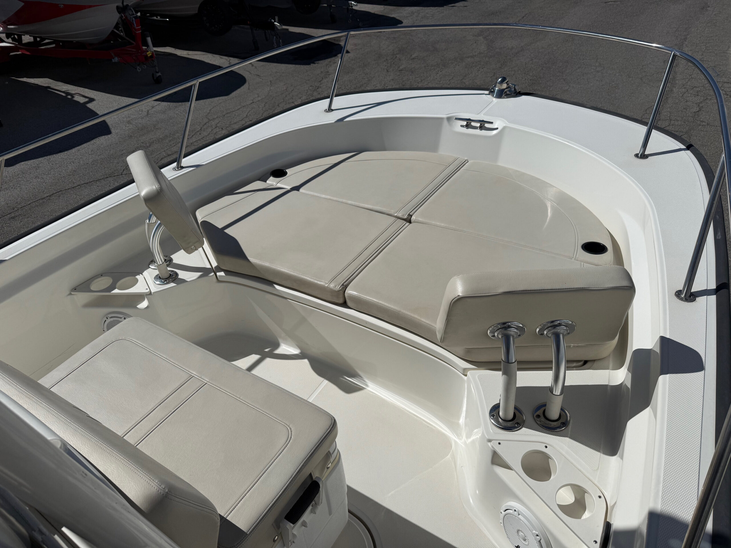 2021 21' Boston Whaler "210 Montauk" - Image 18