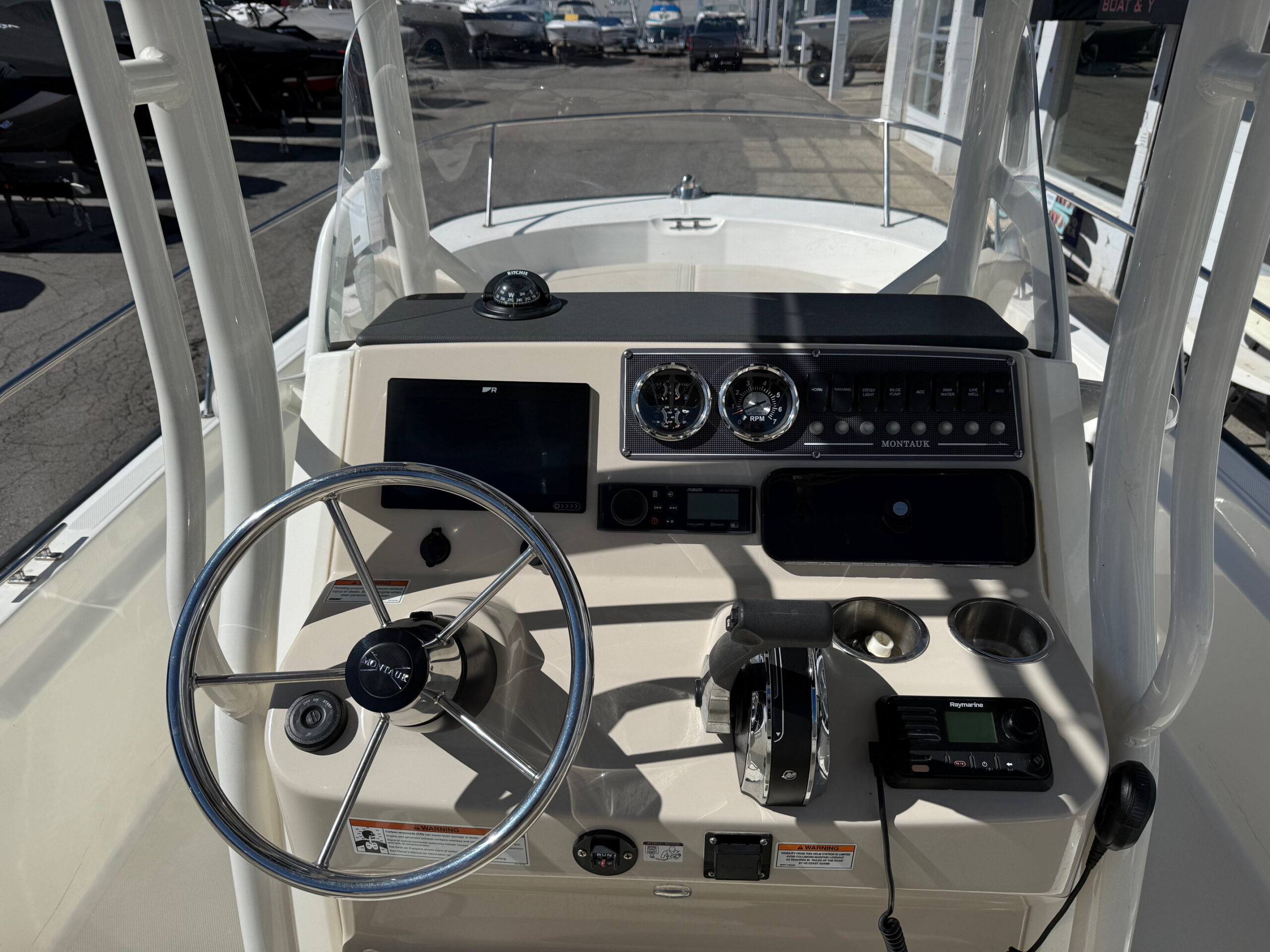 2021 21' Boston Whaler "210 Montauk" - Image 19