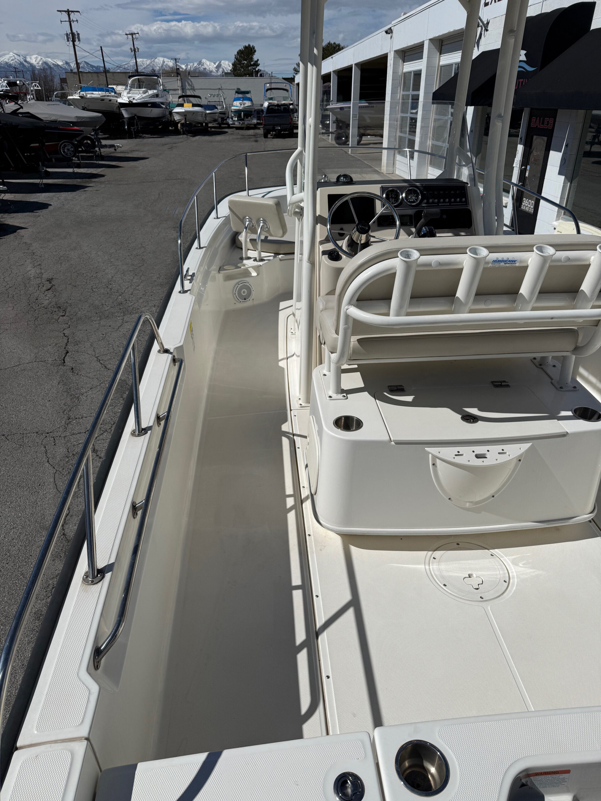 2021 21' Boston Whaler "210 Montauk" - Image 28