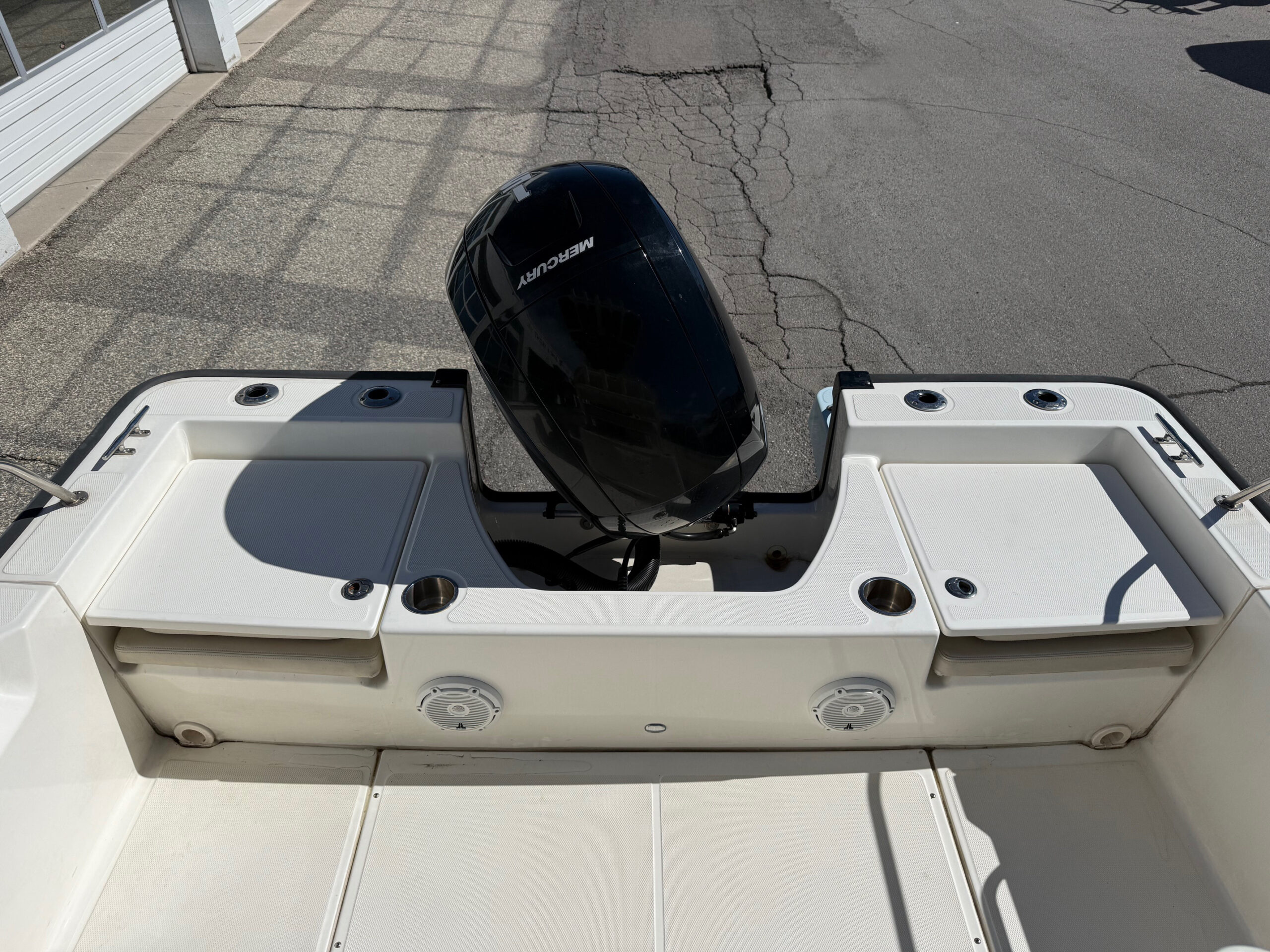 2021 21' Boston Whaler "210 Montauk" - Image 11