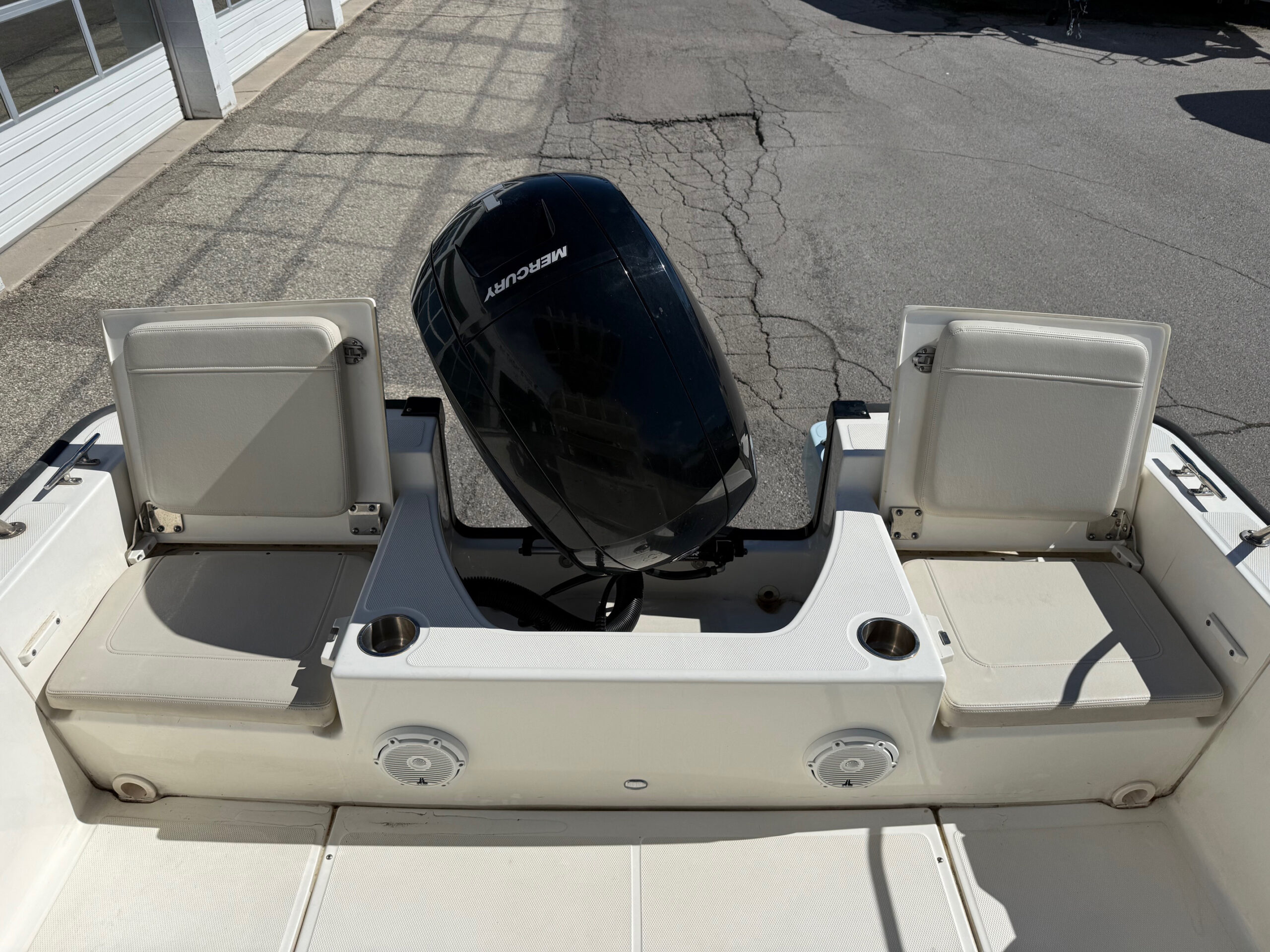 2021 21' Boston Whaler "210 Montauk" - Image 13