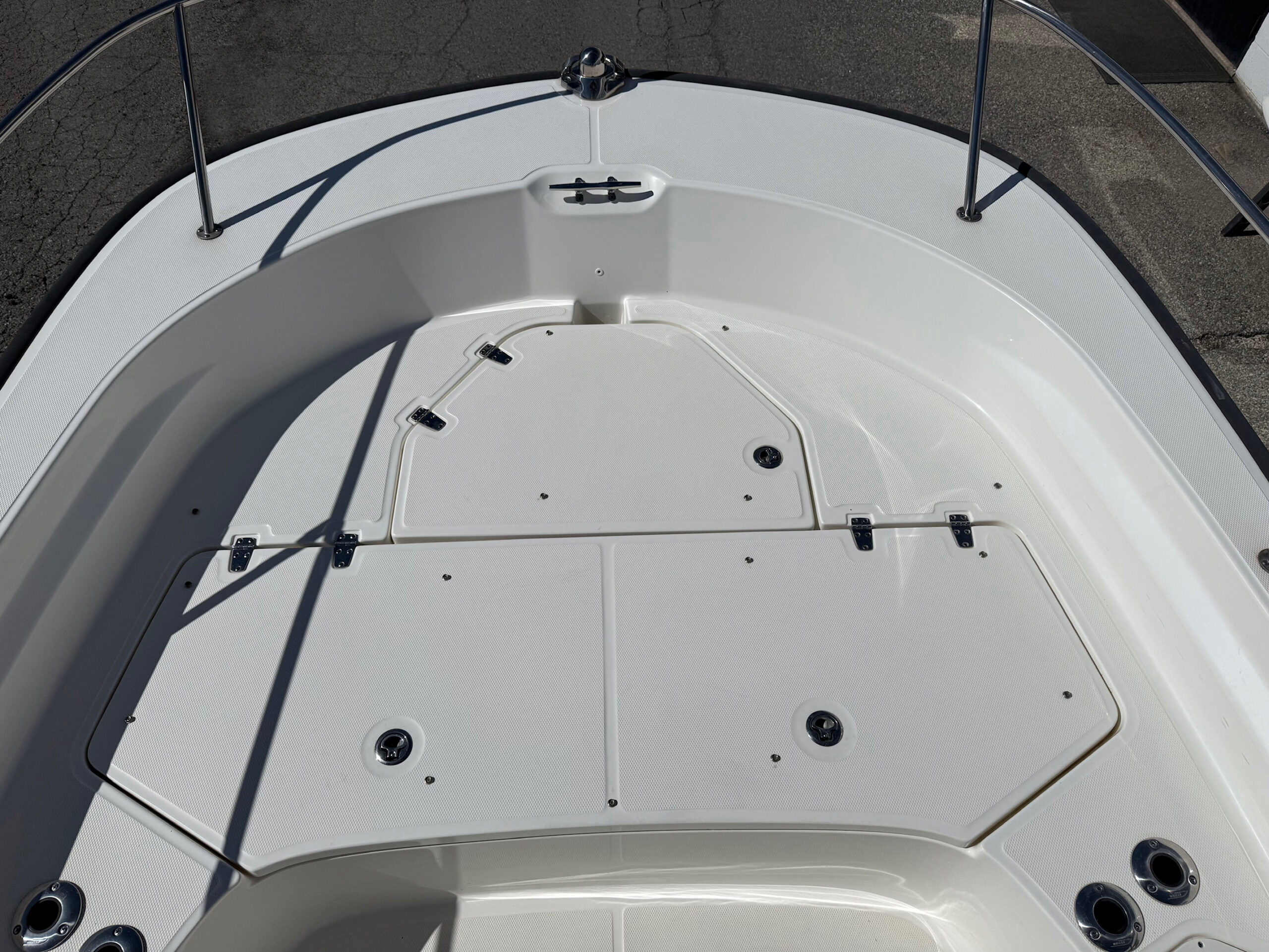 2021 21' Boston Whaler "210 Montauk" - Image 16