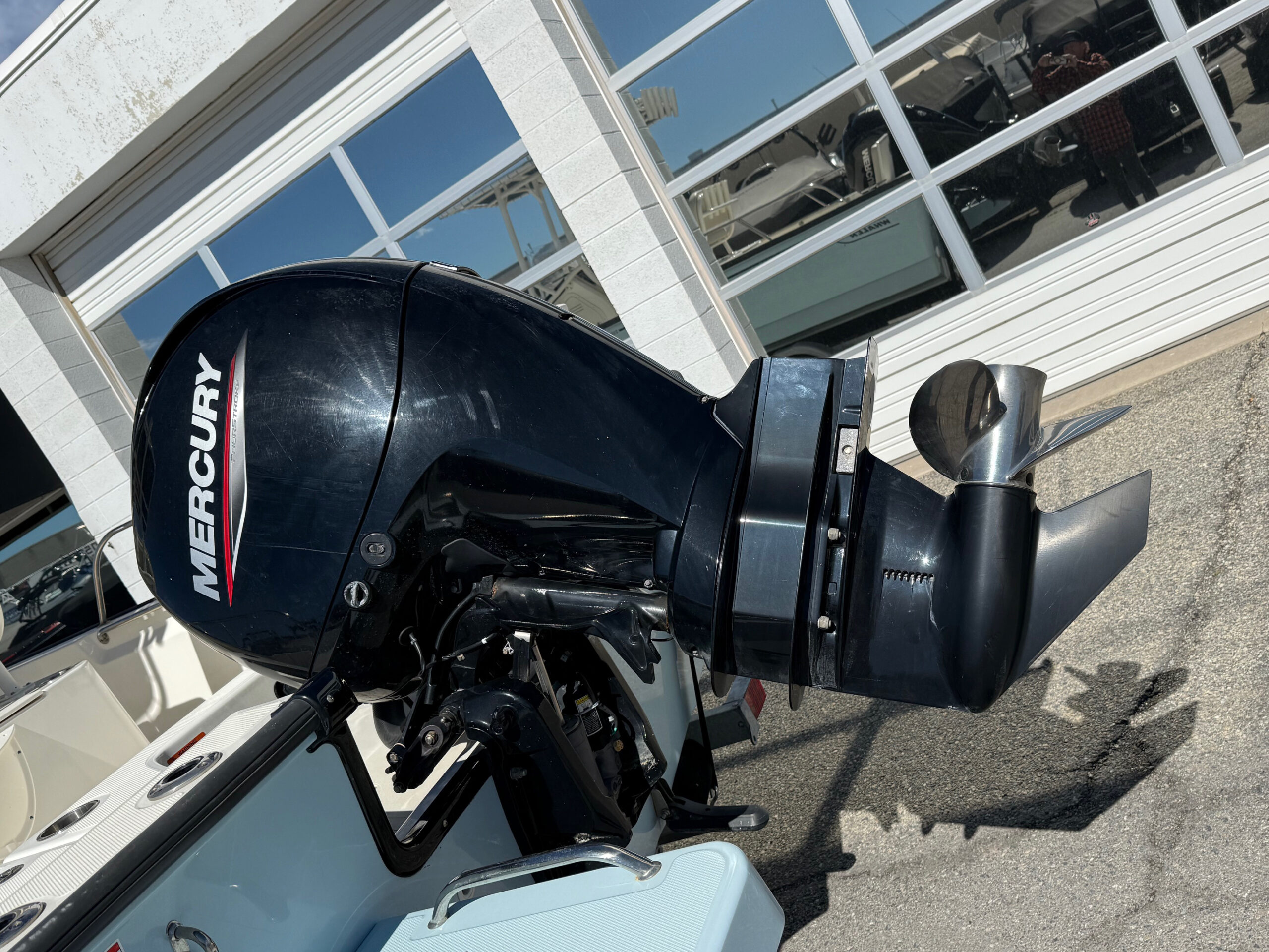 2021 21' Boston Whaler "210 Montauk" - Image 4
