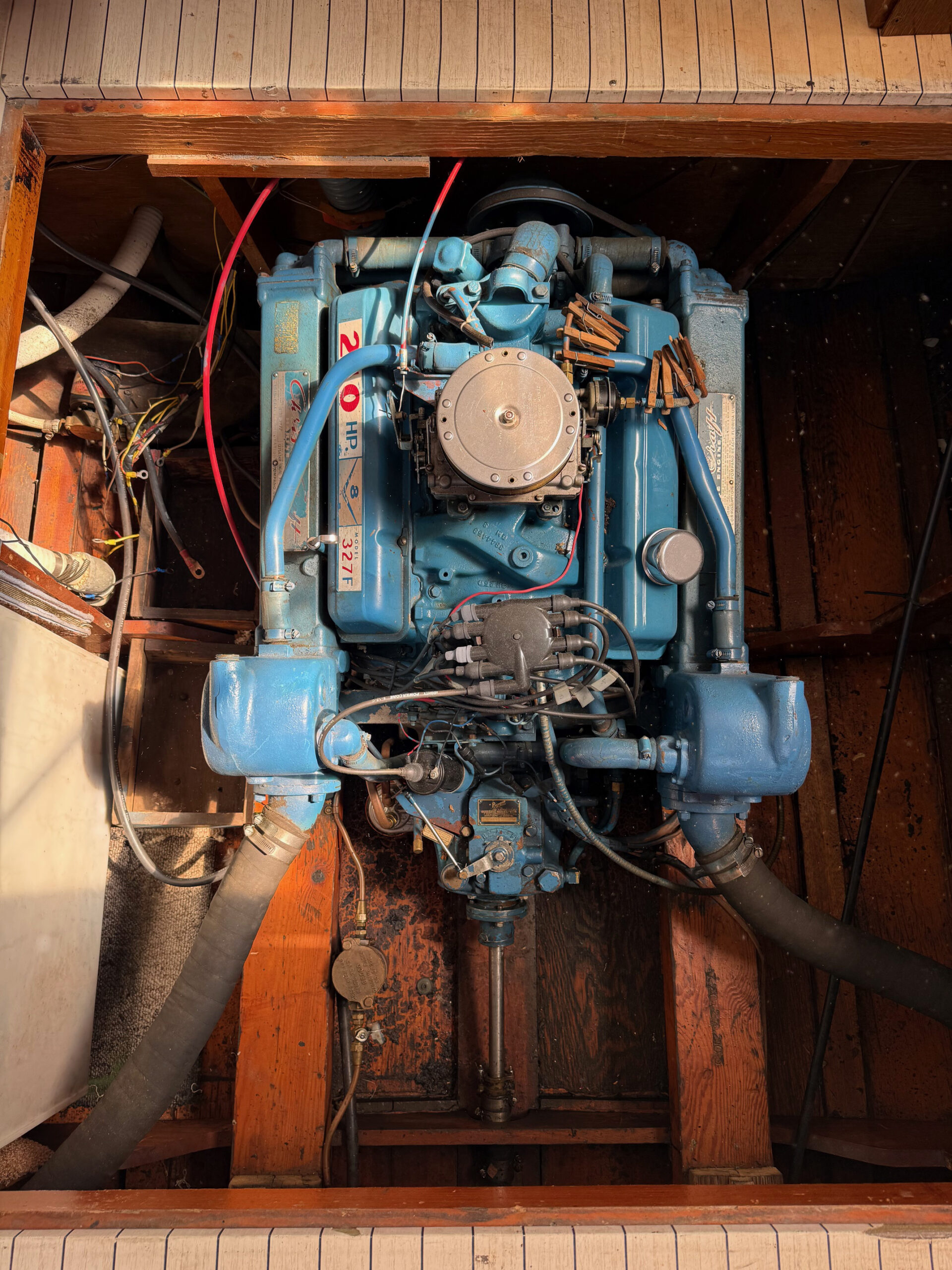 1965 27' Chris-Craft "Cavalier" - Image 11