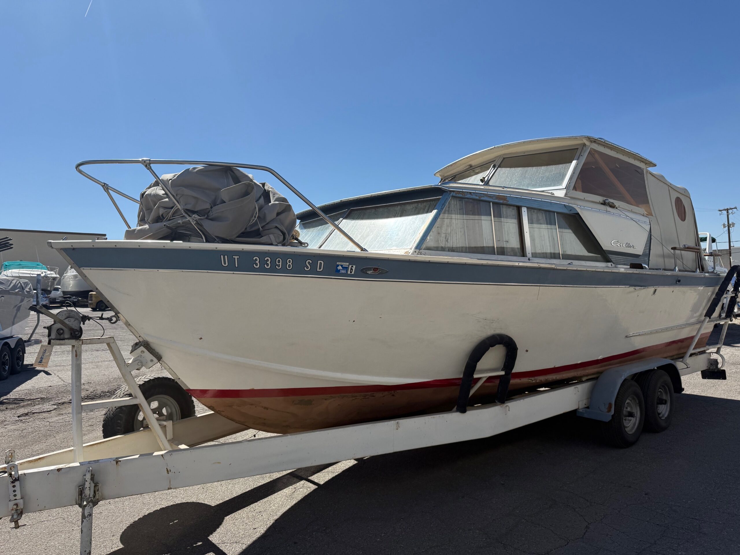 1965 27' Chris-Craft "Cavalier" - Image 4