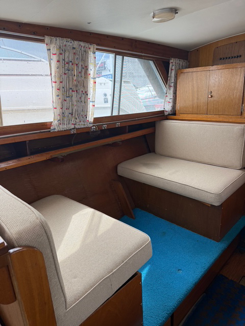 1965 27' Chris-Craft "Cavalier" - Image 15