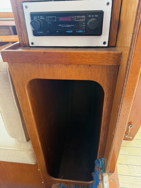 1965 27' Chris-Craft "Cavalier" - Image 16