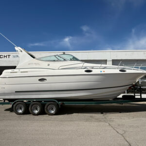 1997 30' Cruisers Yachts "3075 Rogue"