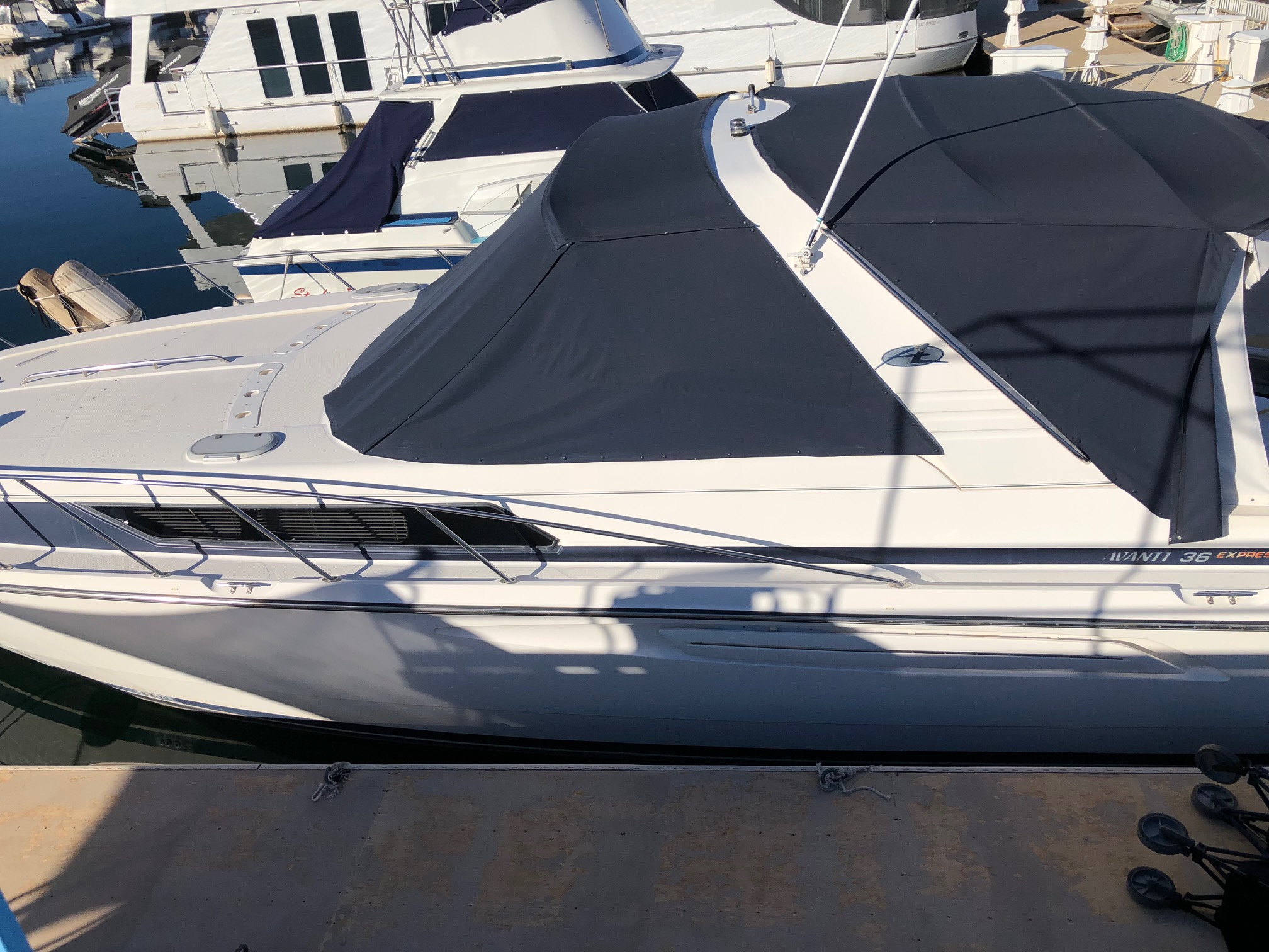 1998 36' Bayliner Avanti "3685 Sunbridge" - Image 3