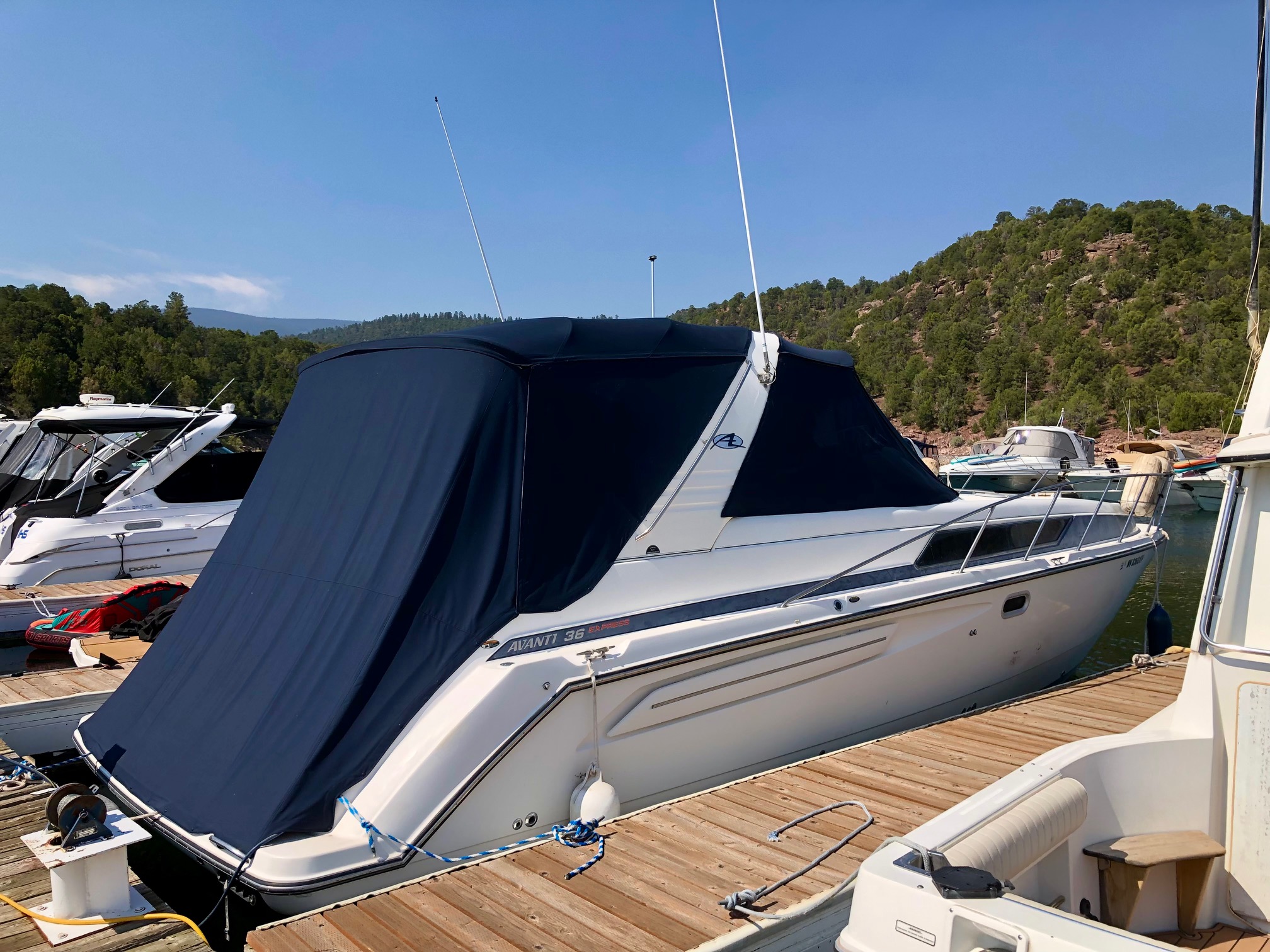 1998 36' Bayliner Avanti "3685 Sunbridge" - Image 8