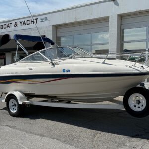 2001 19' Bayliner Capri "192 LX Sport Cuddy"