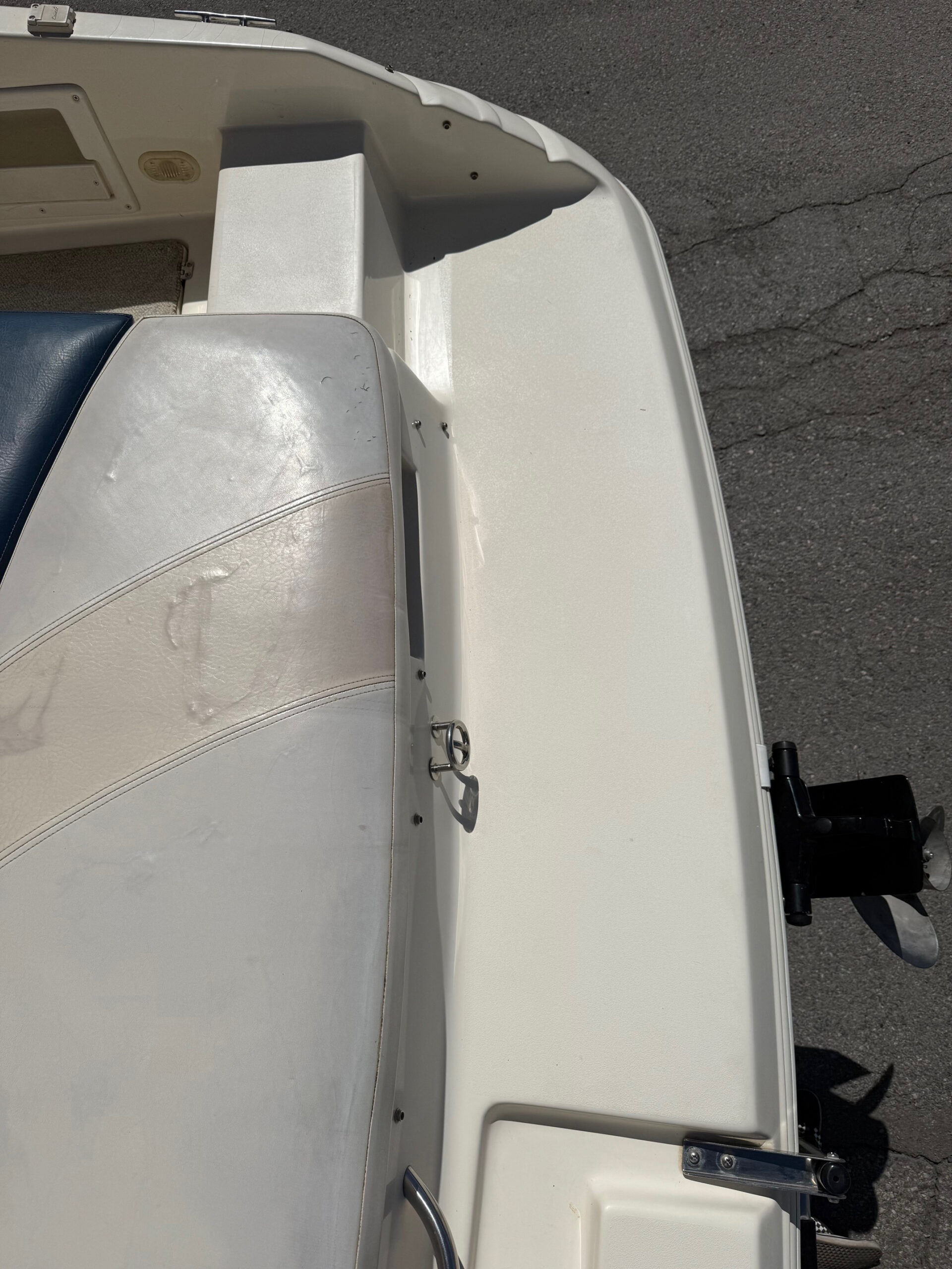 2001 19' Rinker "192 Captiva" Bowrider - Image 23