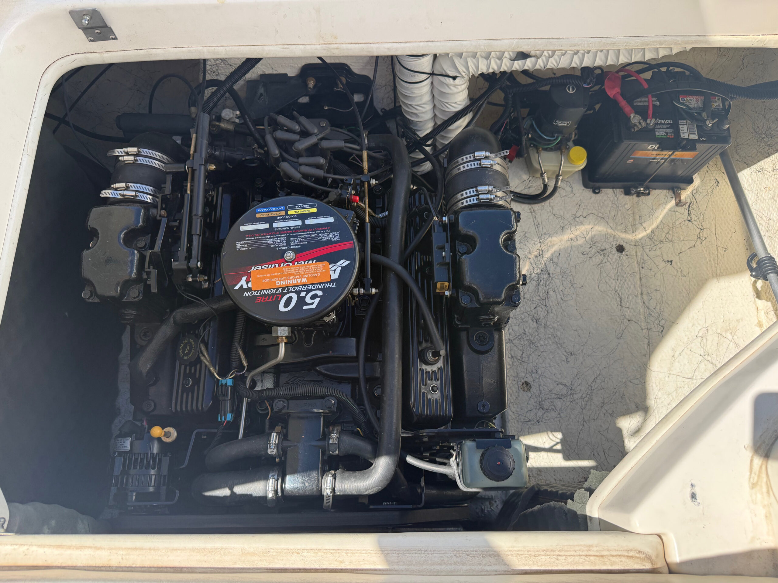 2001 19' Rinker "192 Captiva" Bowrider - Image 24