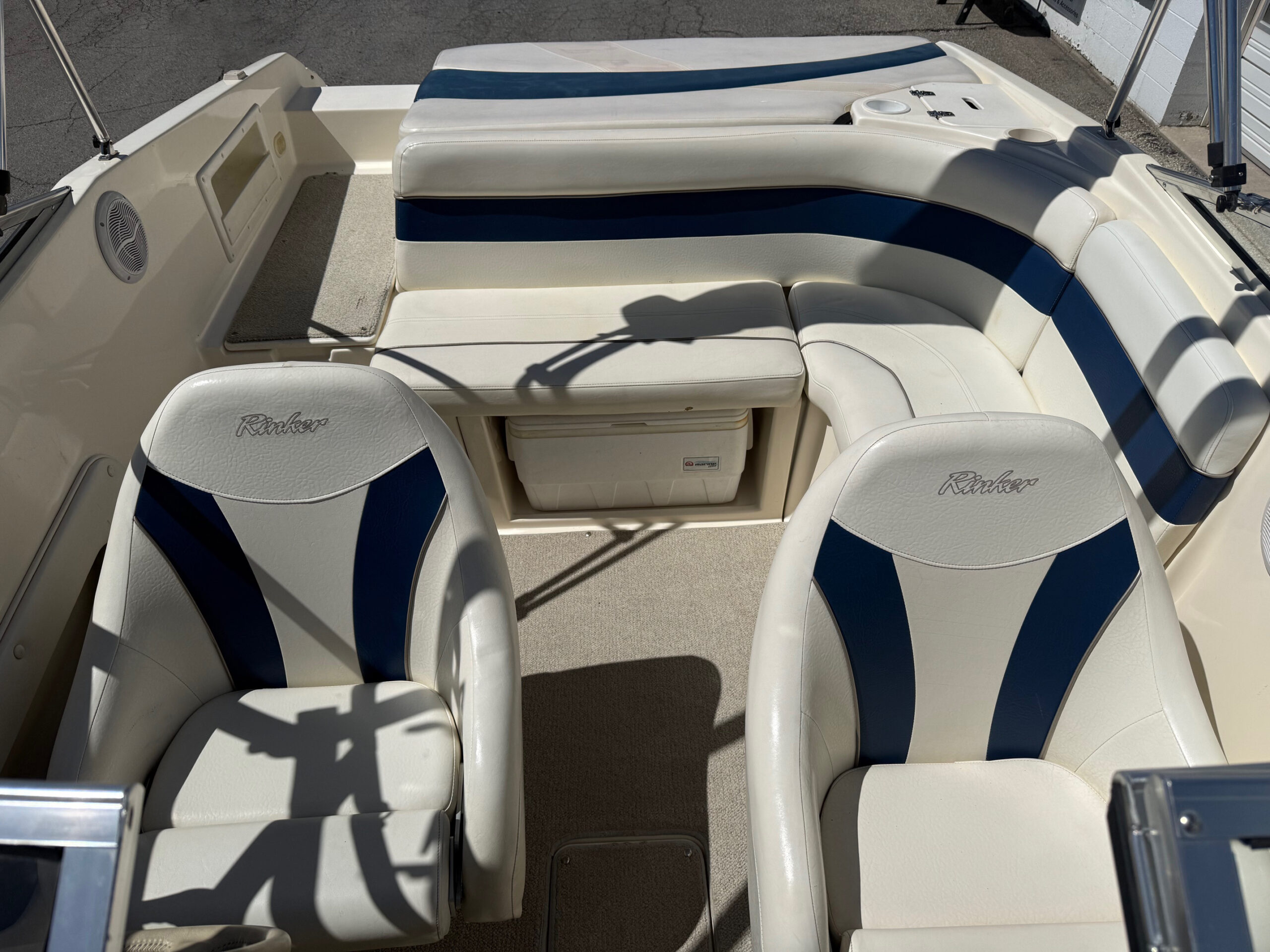 2001 19' Rinker "192 Captiva" Bowrider - Image 13