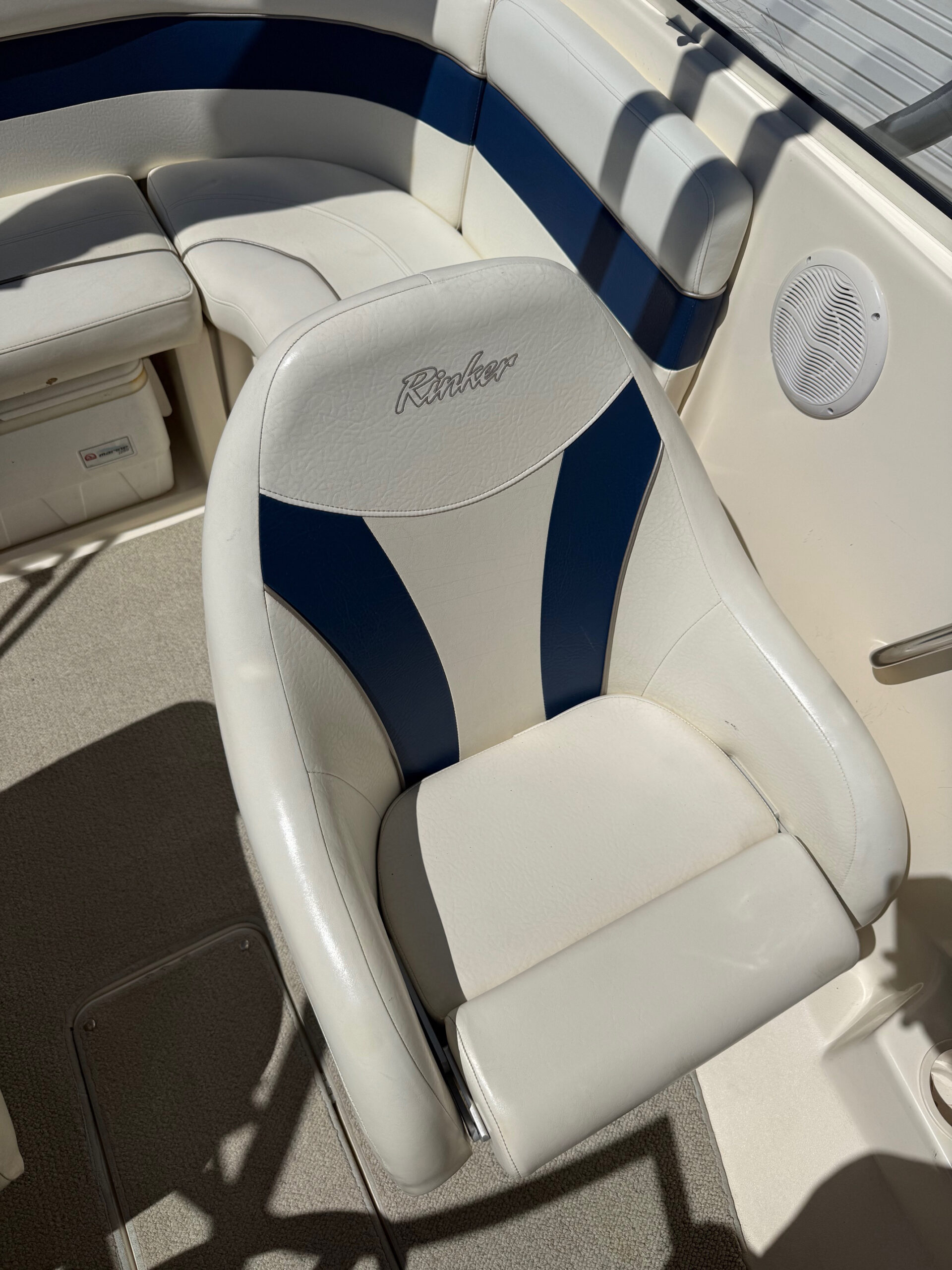 2001 19' Rinker "192 Captiva" Bowrider - Image 15