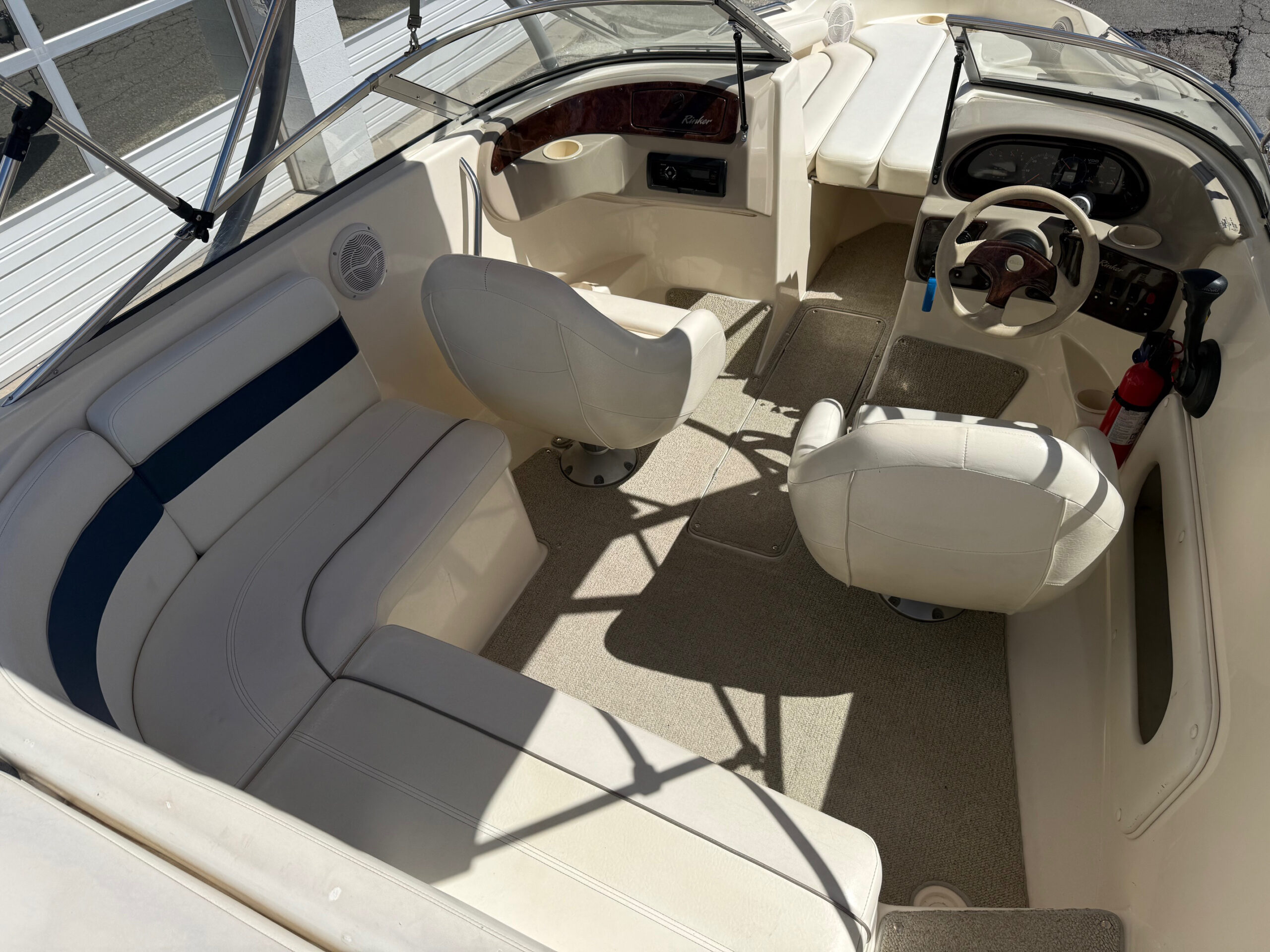 2001 19' Rinker "192 Captiva" Bowrider - Image 18