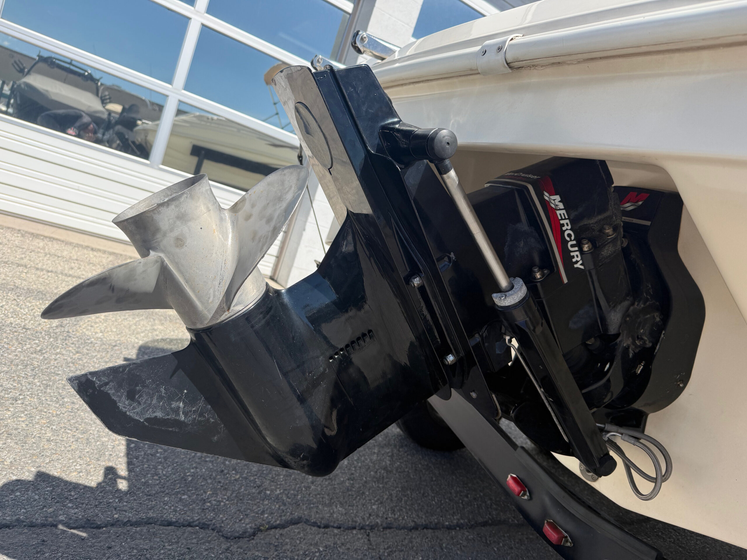 2001 19' Rinker "192 Captiva" Bowrider - Image 5