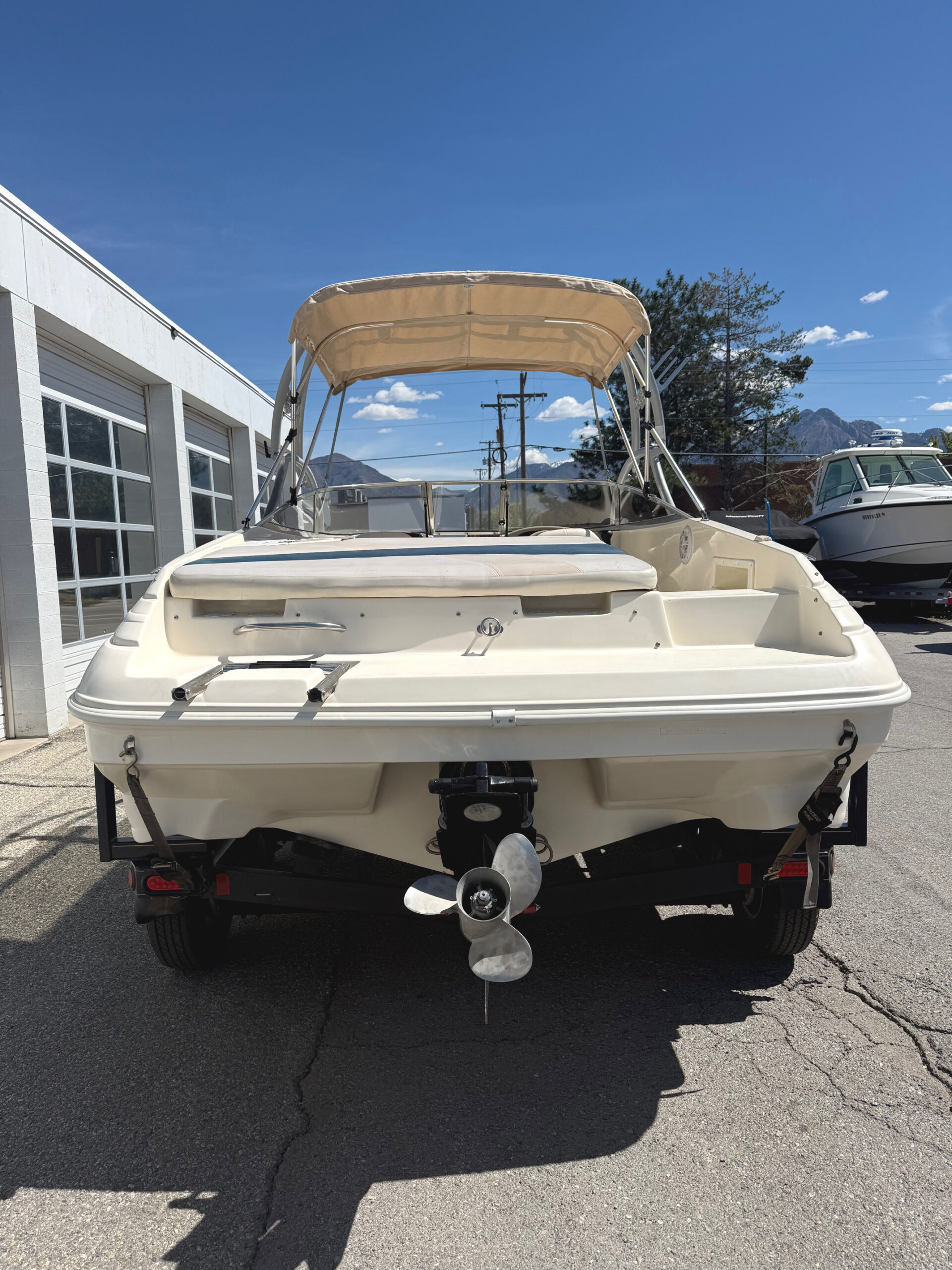 2001 19' Rinker "192 Captiva" Bowrider - Image 9