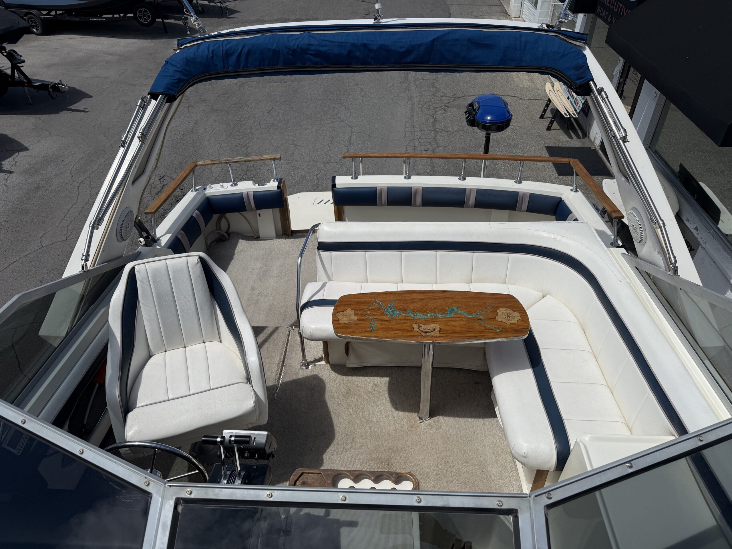 1986 32' Bayliner Conquest "3250 Sunbridge" - Image 14