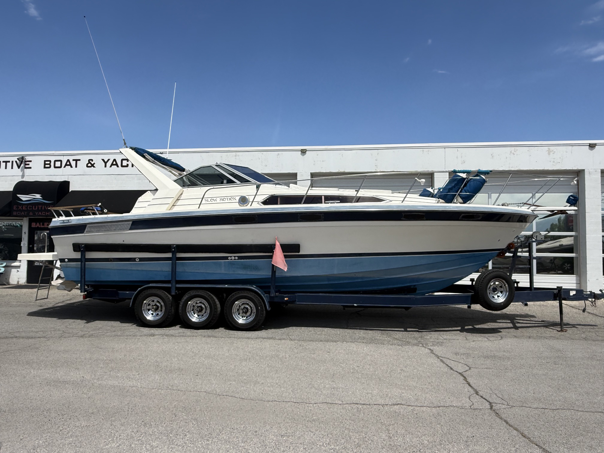 1986 32' Bayliner Conquest "3250 Sunbridge"