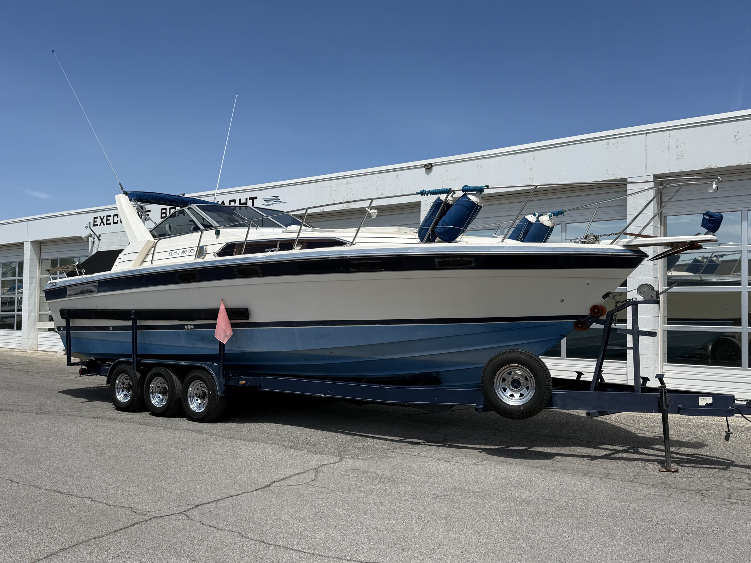 1986 32' Bayliner Conquest "3250 Sunbridge" - Image 2