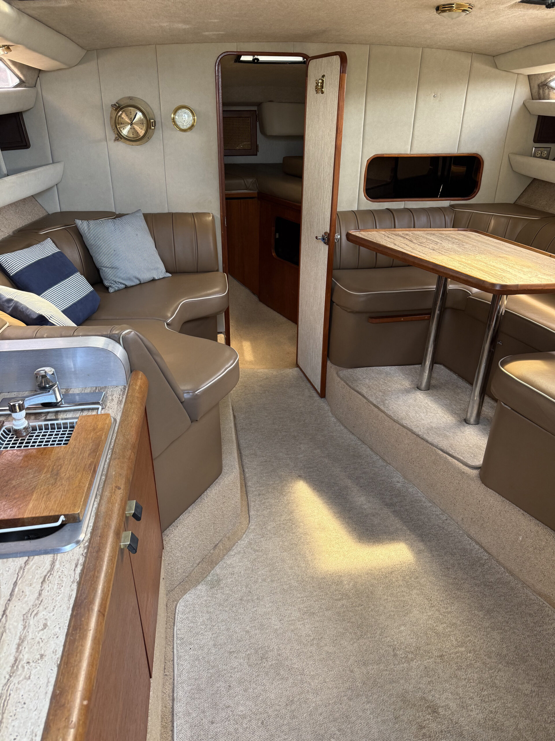 1986 32' Bayliner Conquest "3250 Sunbridge" - Image 29