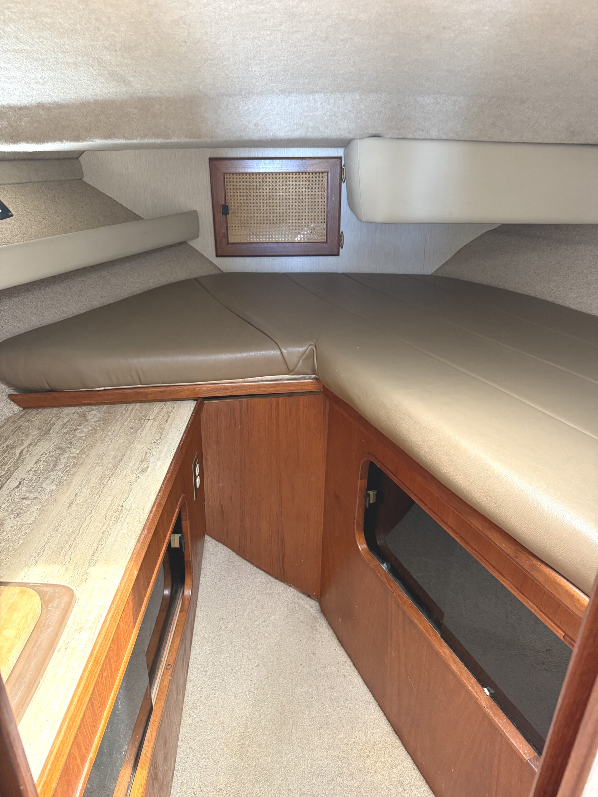 1986 32' Bayliner Conquest "3250 Sunbridge" - Image 38