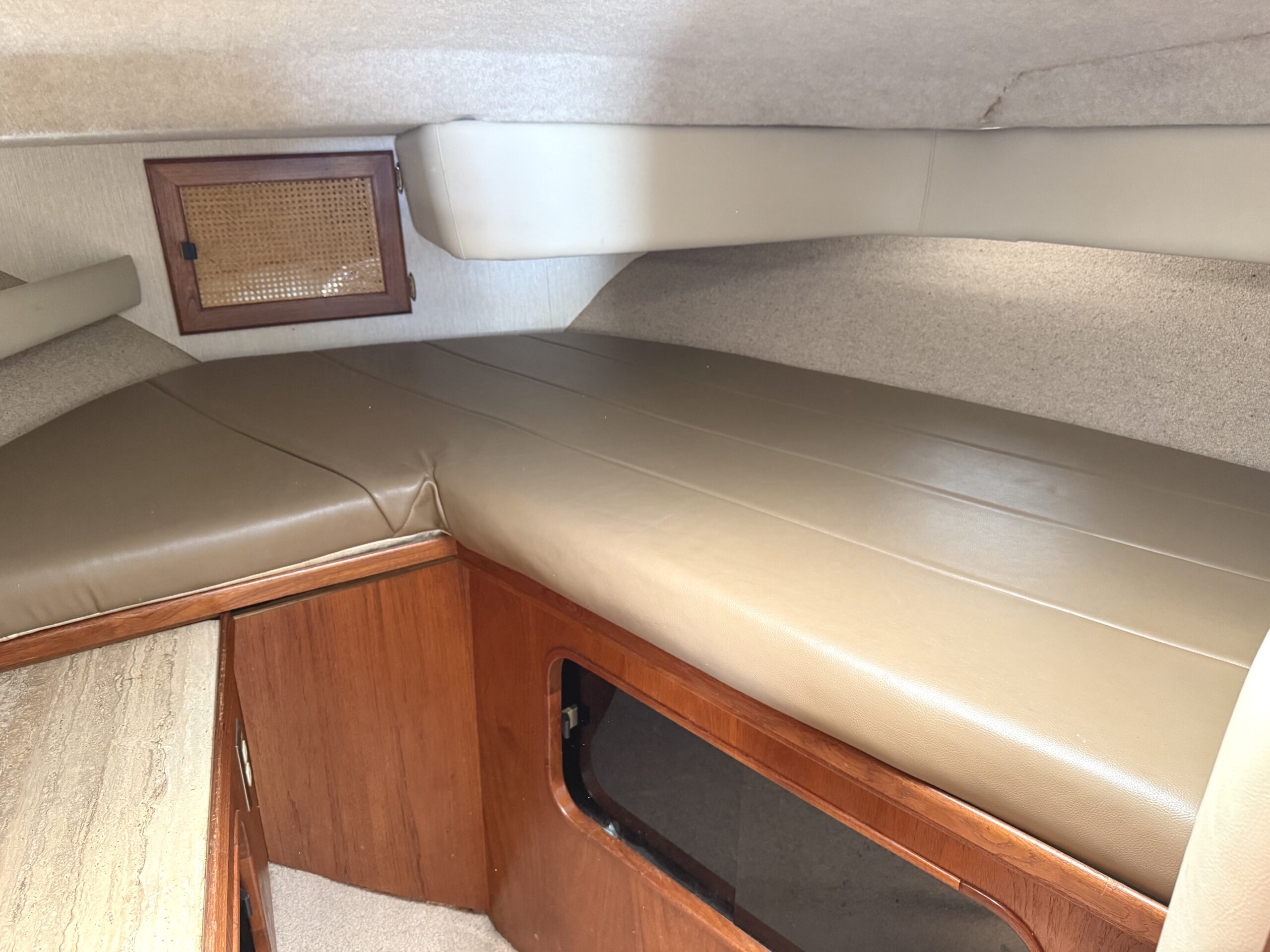 1986 32' Bayliner Conquest "3250 Sunbridge" - Image 39