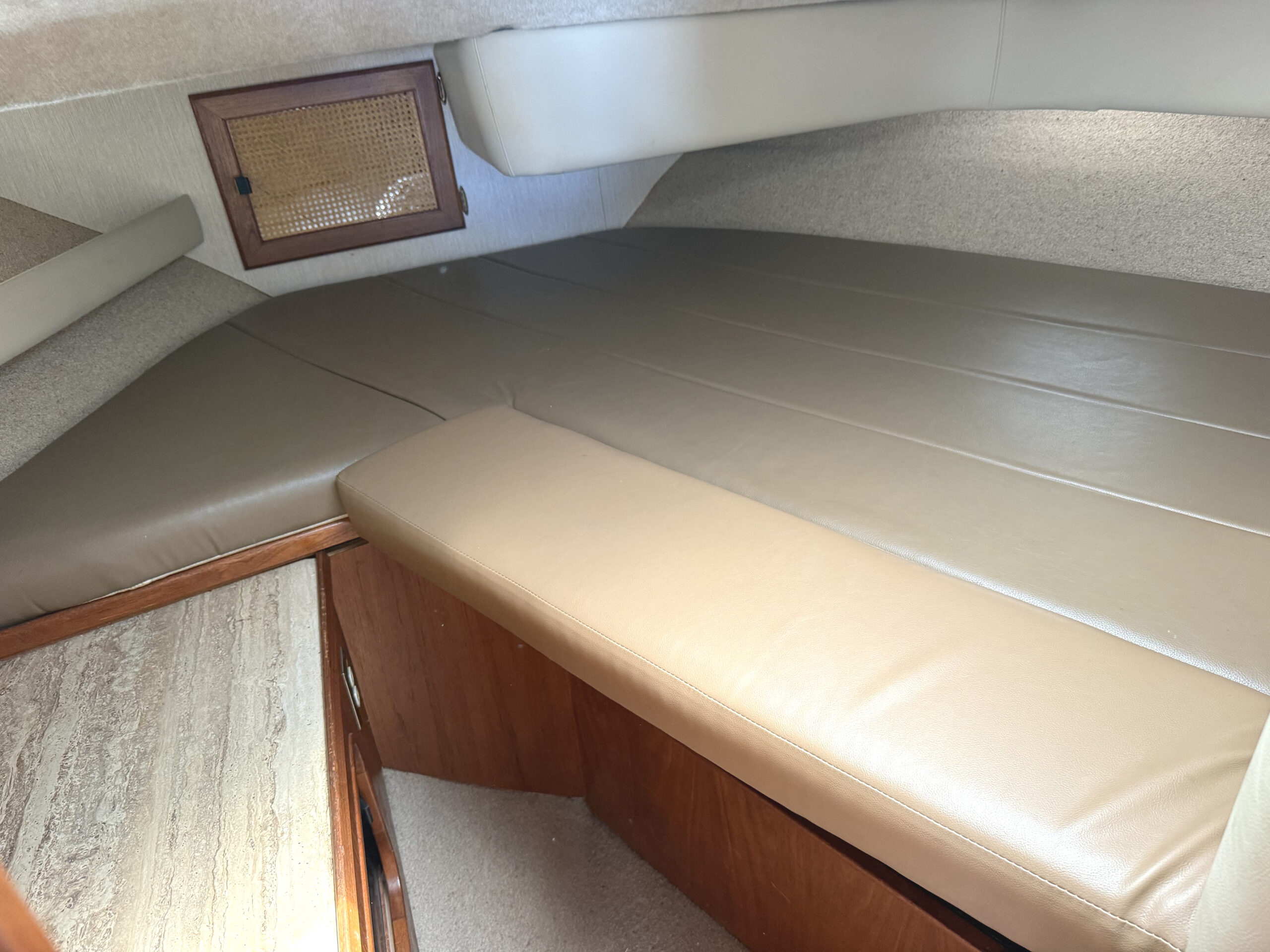 1986 32' Bayliner Conquest "3250 Sunbridge" - Image 40